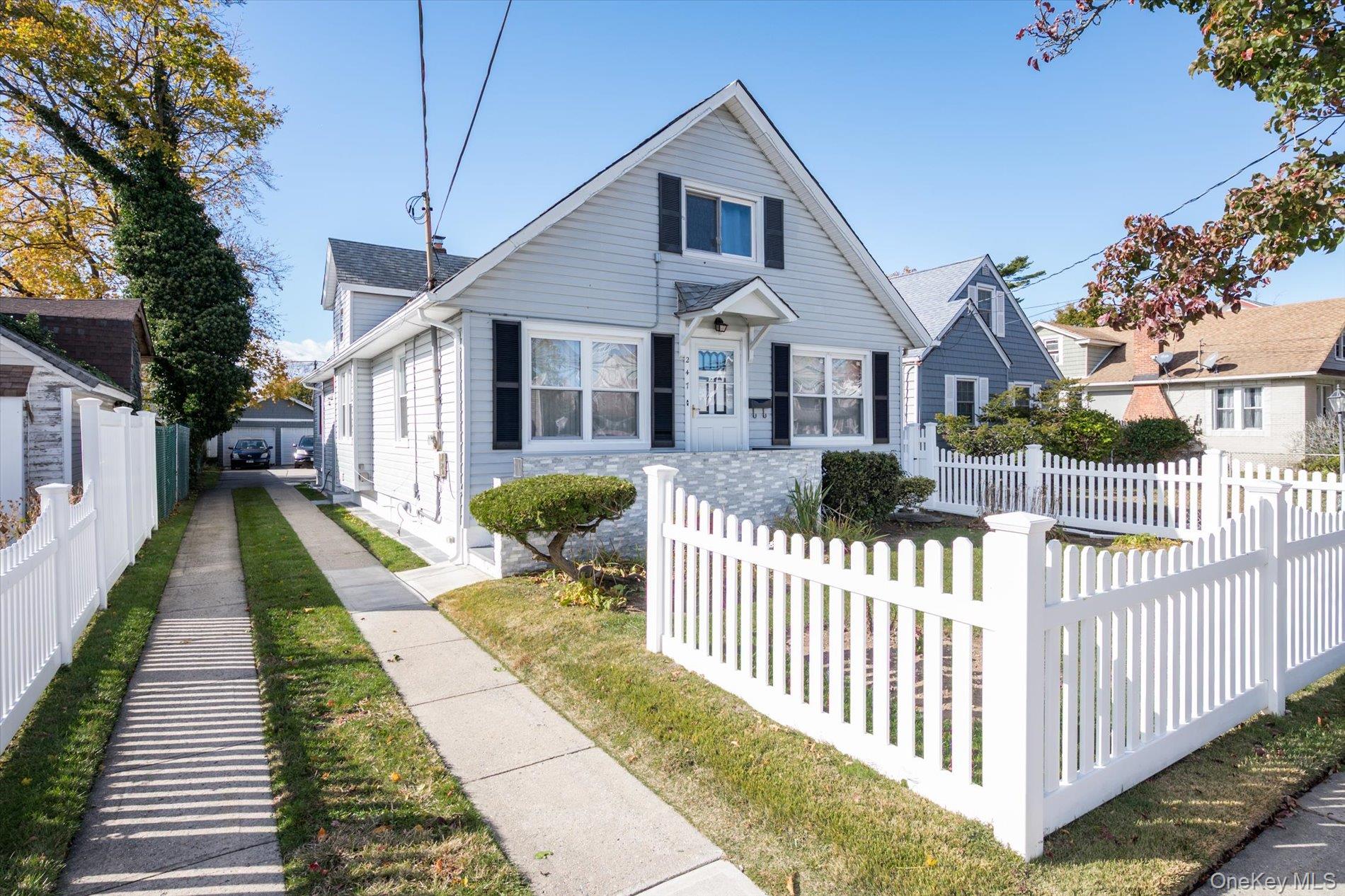 #1 photo, 247 N Columbus Avenue, Freeport , NY 11520