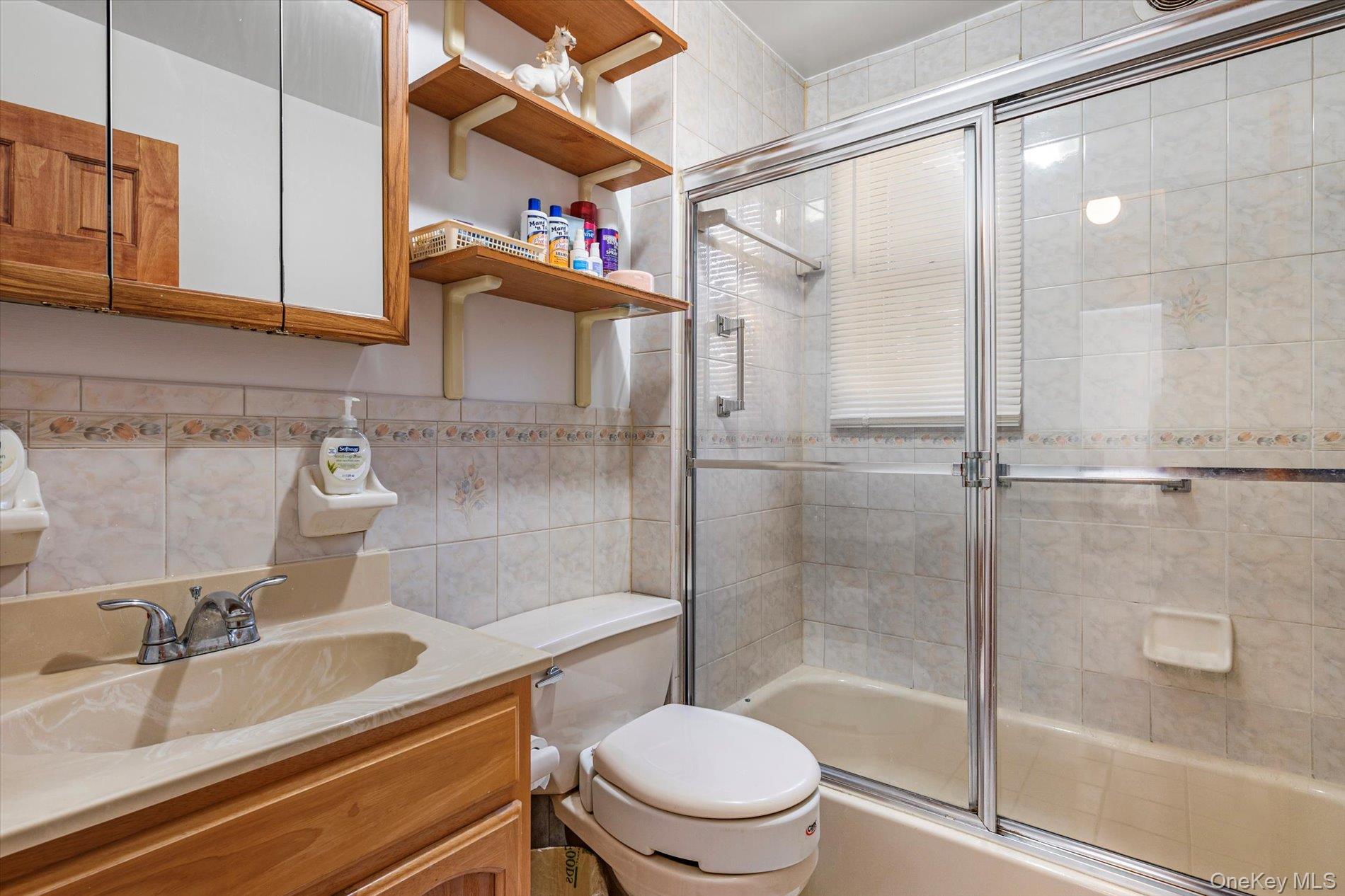 #11 photo, 247 N Columbus Avenue, Freeport , NY 11520