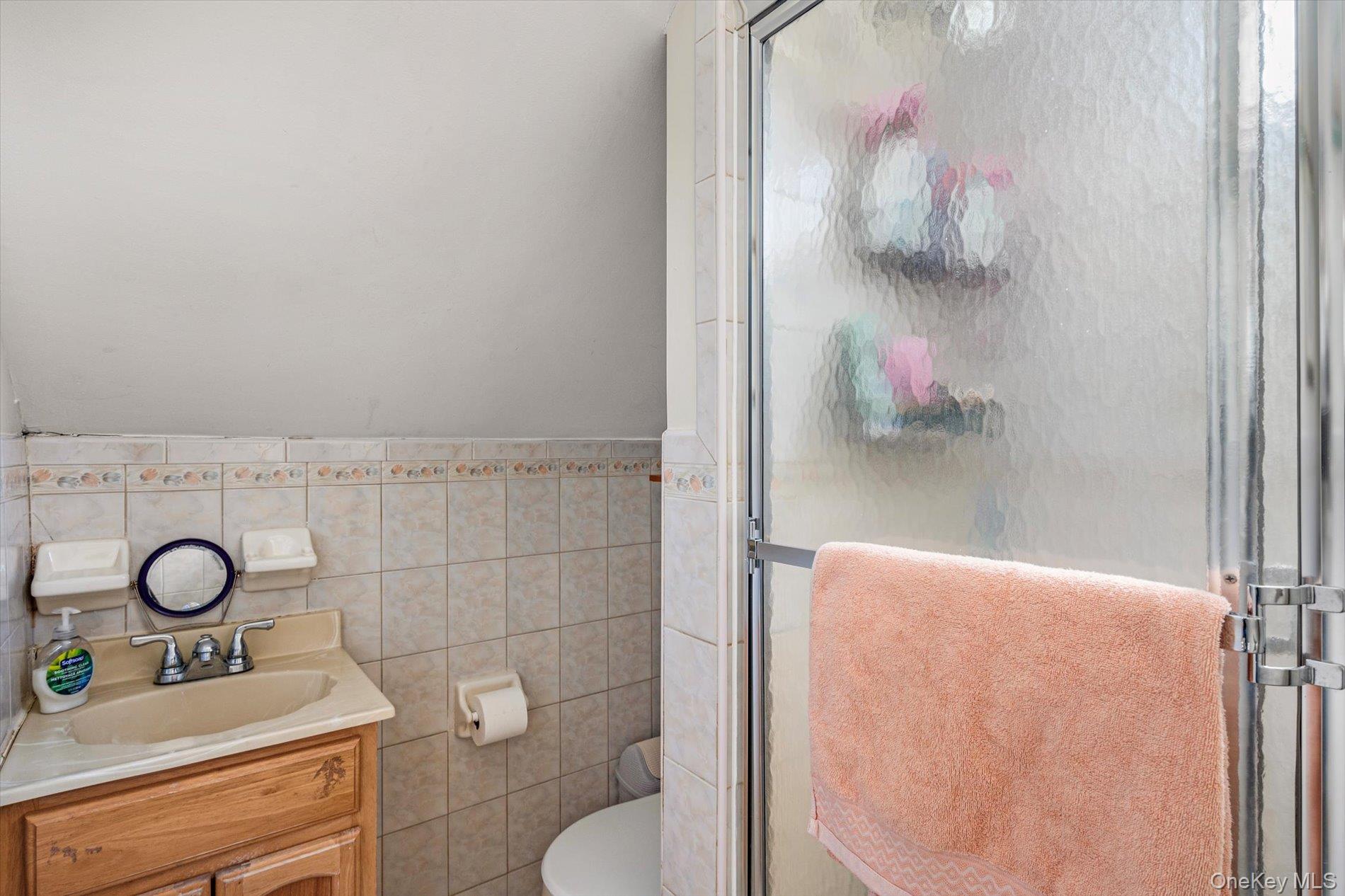 #19 photo, 247 N Columbus Avenue, Freeport , NY 11520