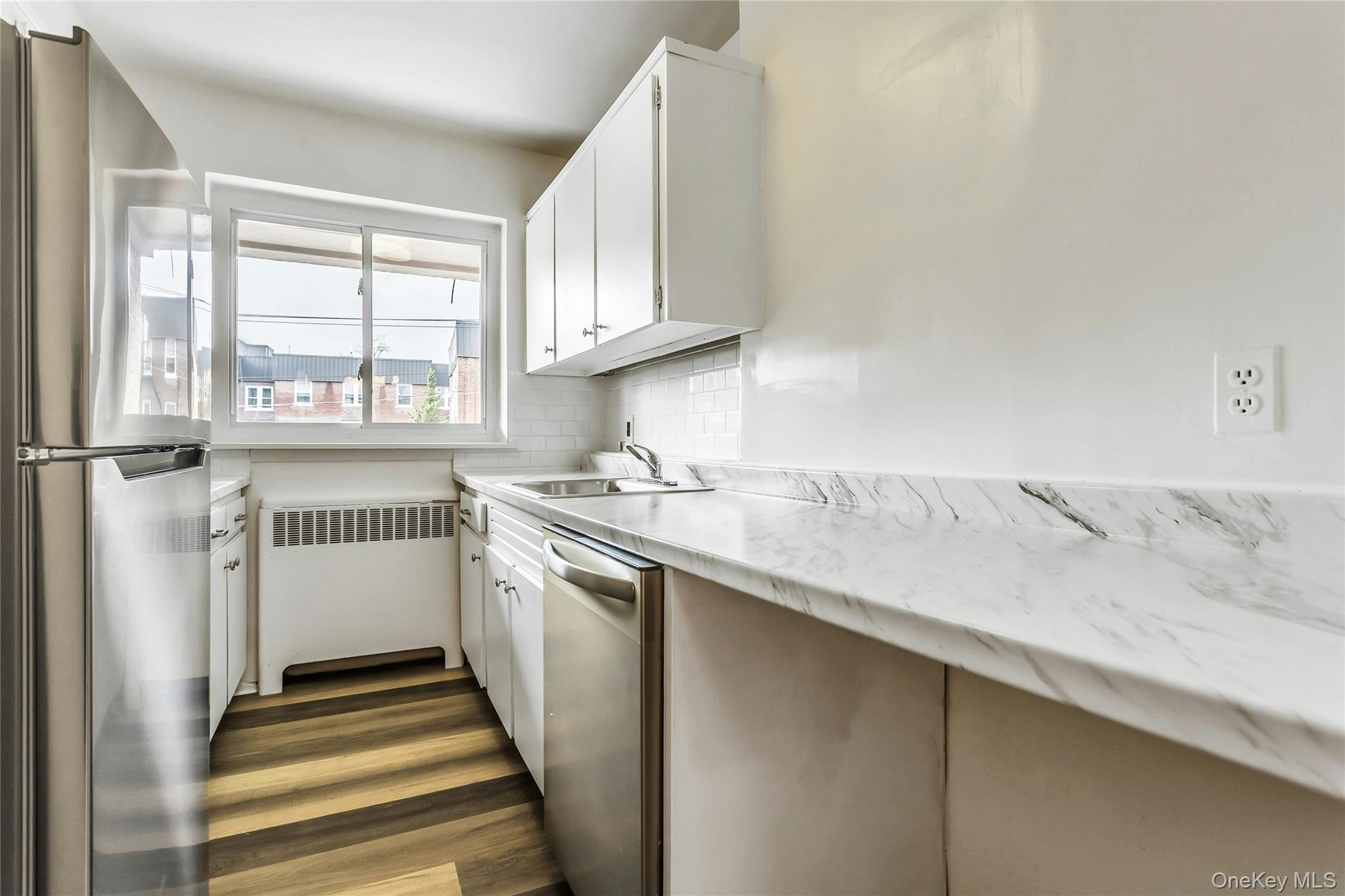 #16 photo, 200 Atlantic Avenue, Lynbrook , NY 11563