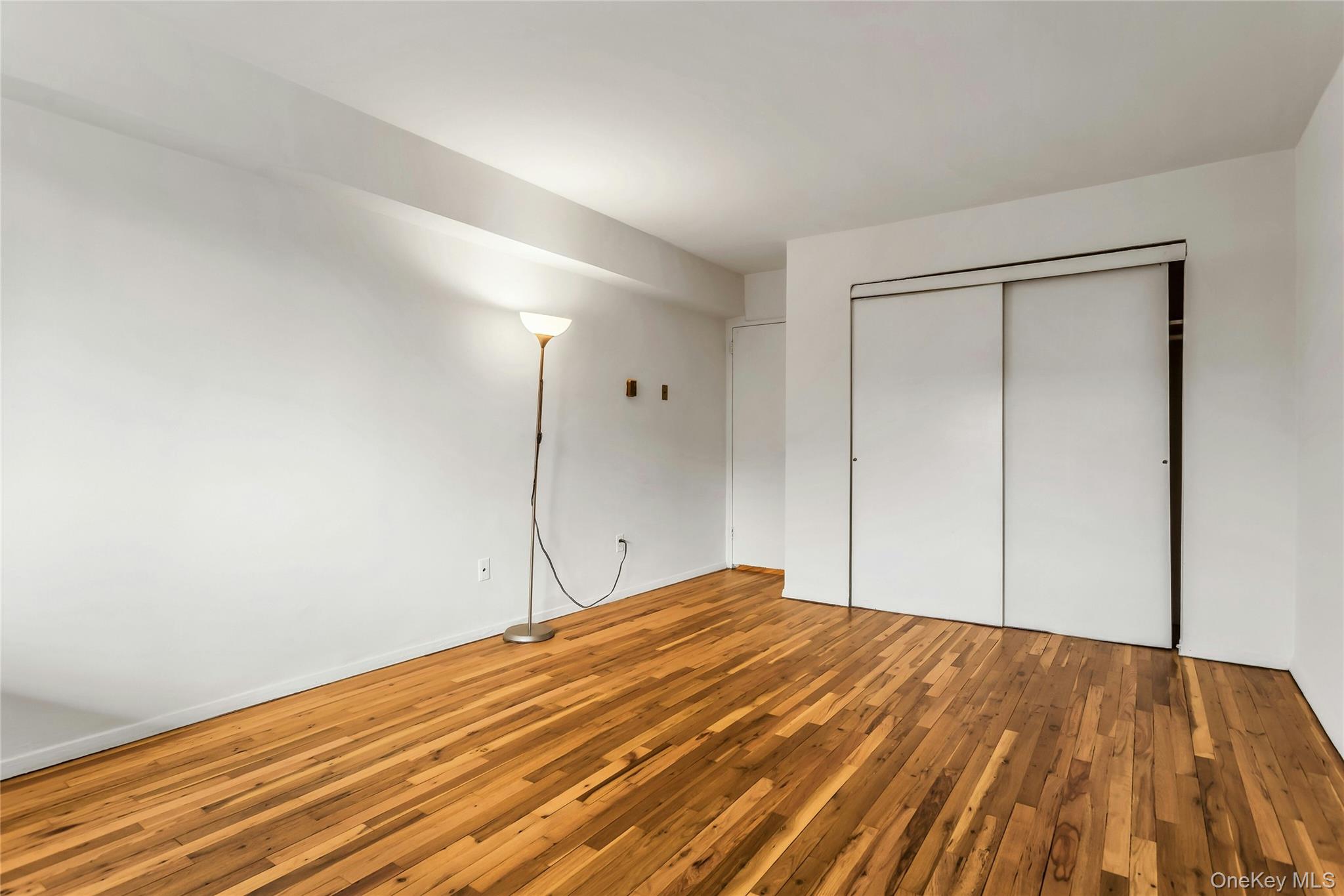 #20 photo, 200 Atlantic Avenue, Lynbrook , NY 11563