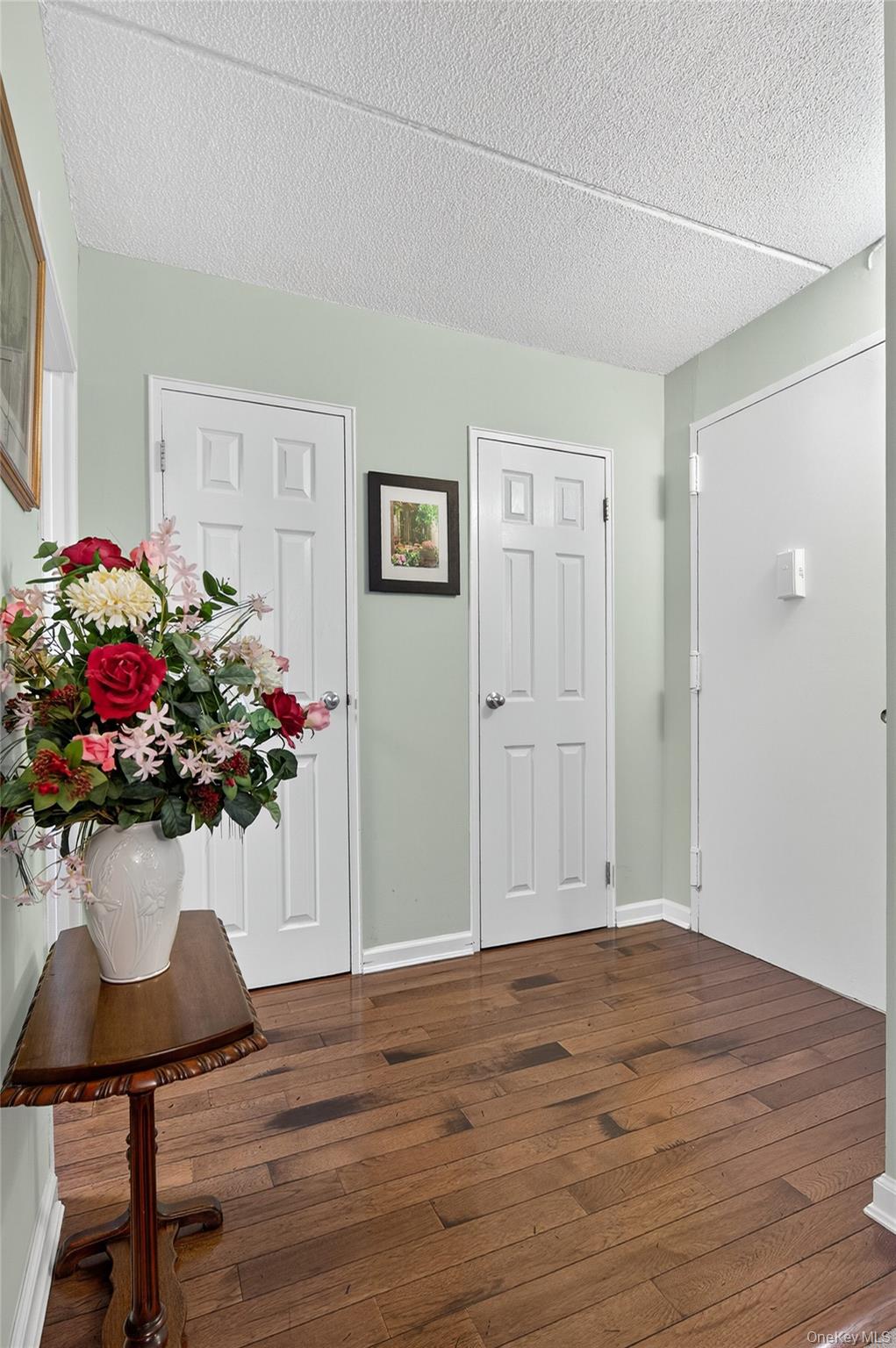 #6 photo, 135 Post Avenue, Westbury , NY 11590