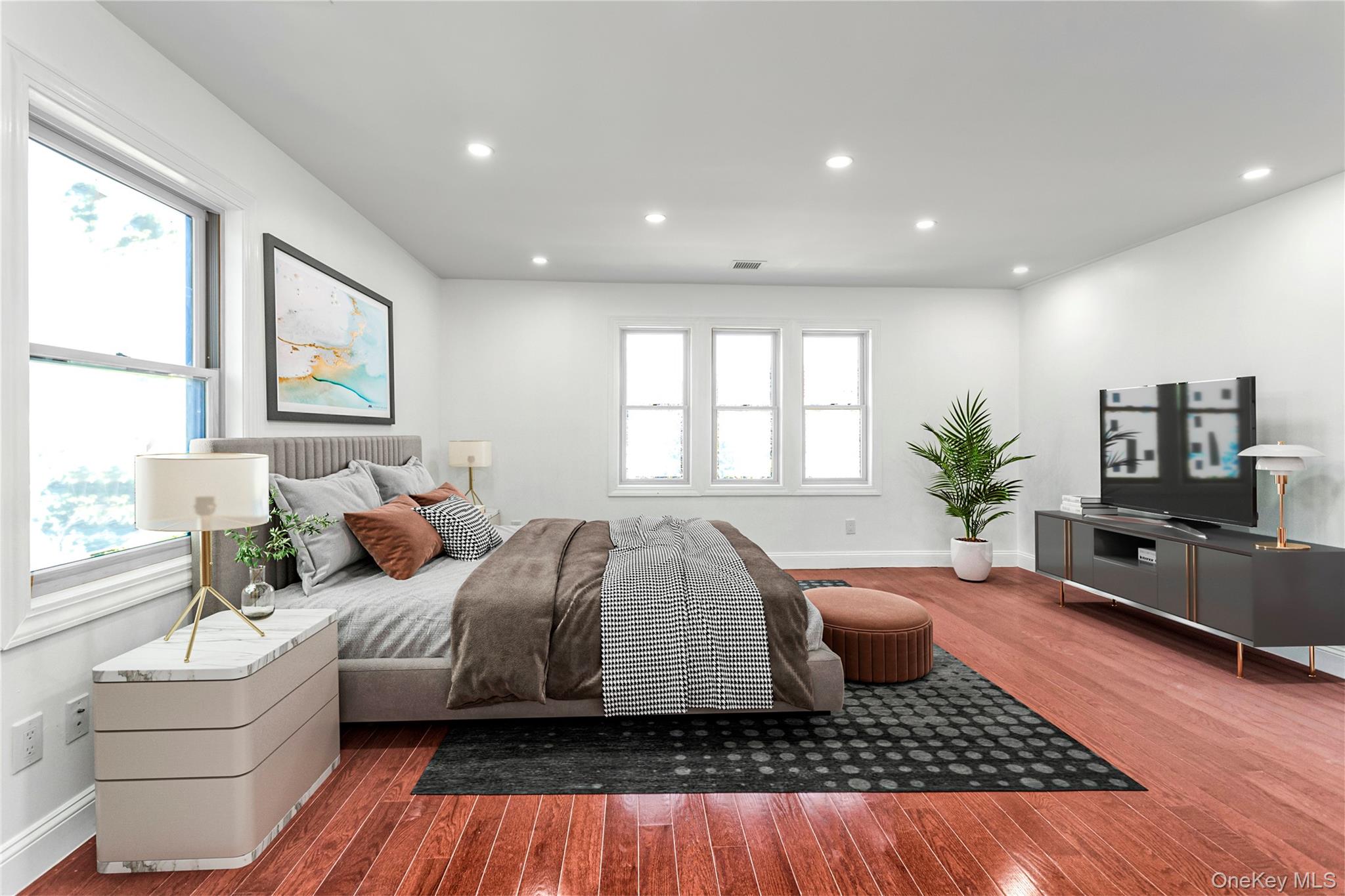 #13 photo, 44 School Street, Malverne , NY 11565