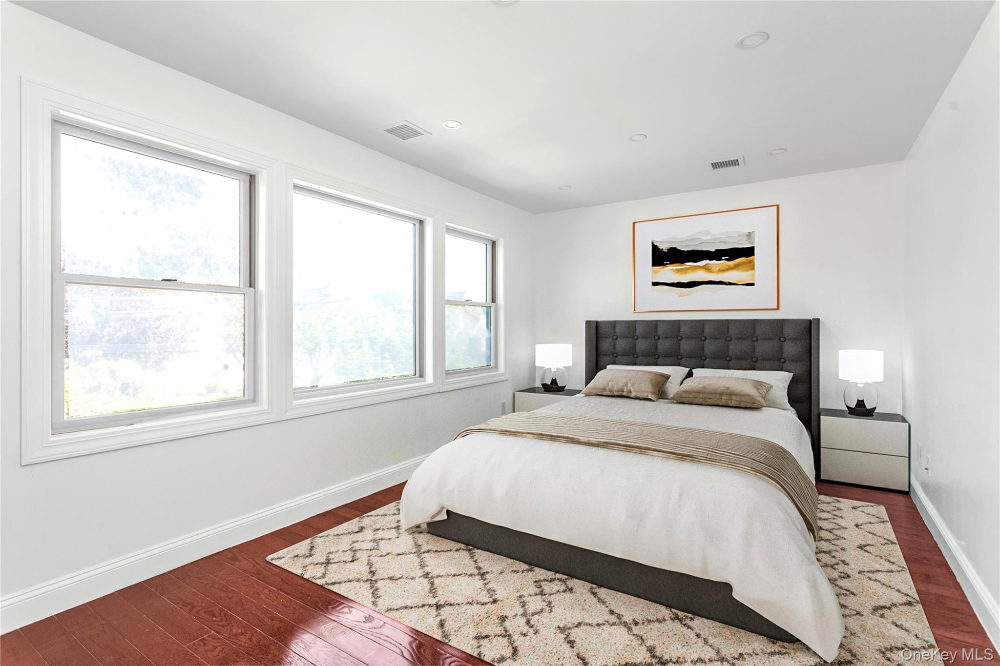 #14 photo, 44 School Street, Malverne , NY 11565