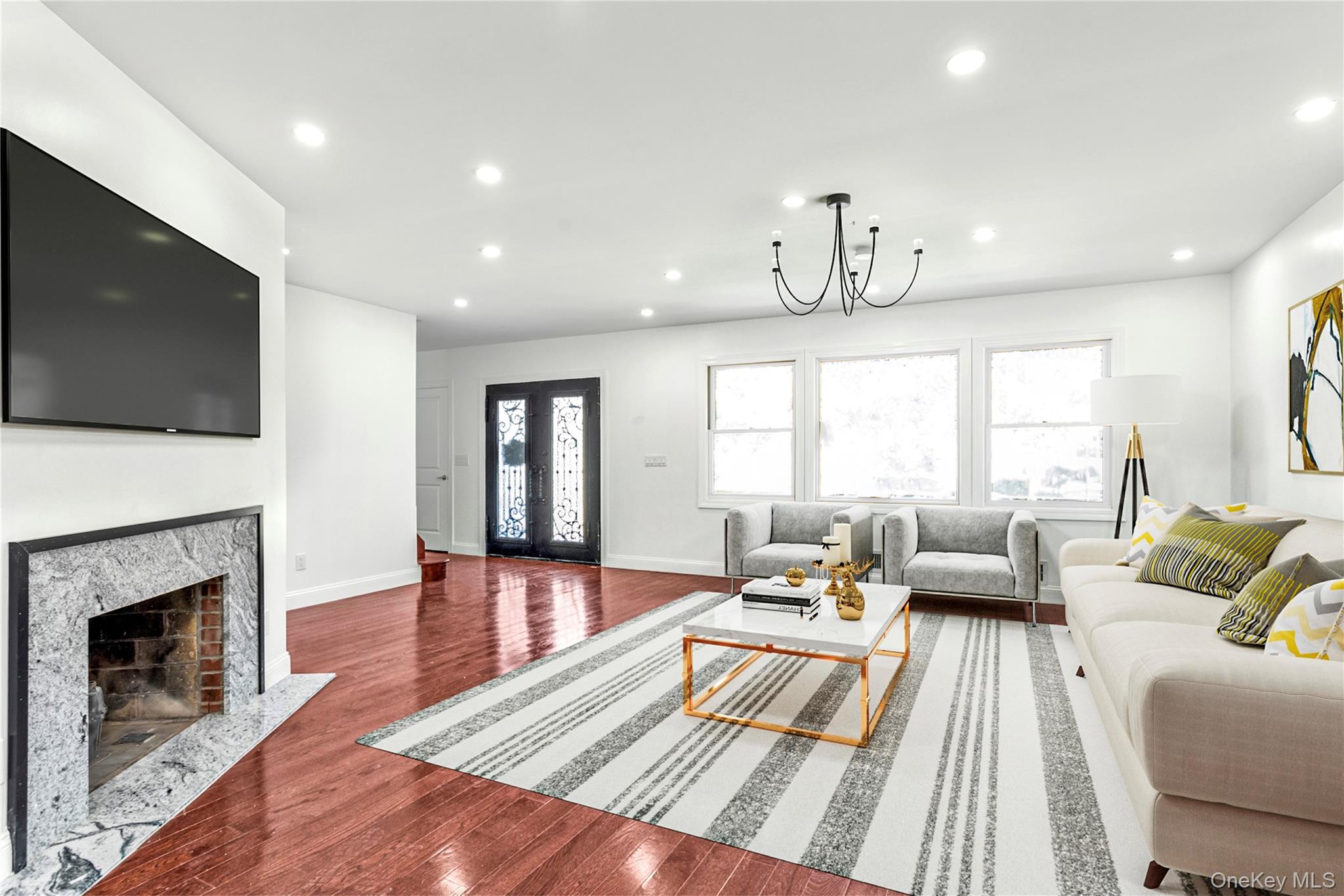 #2 photo, 44 School Street, Malverne , NY 11565