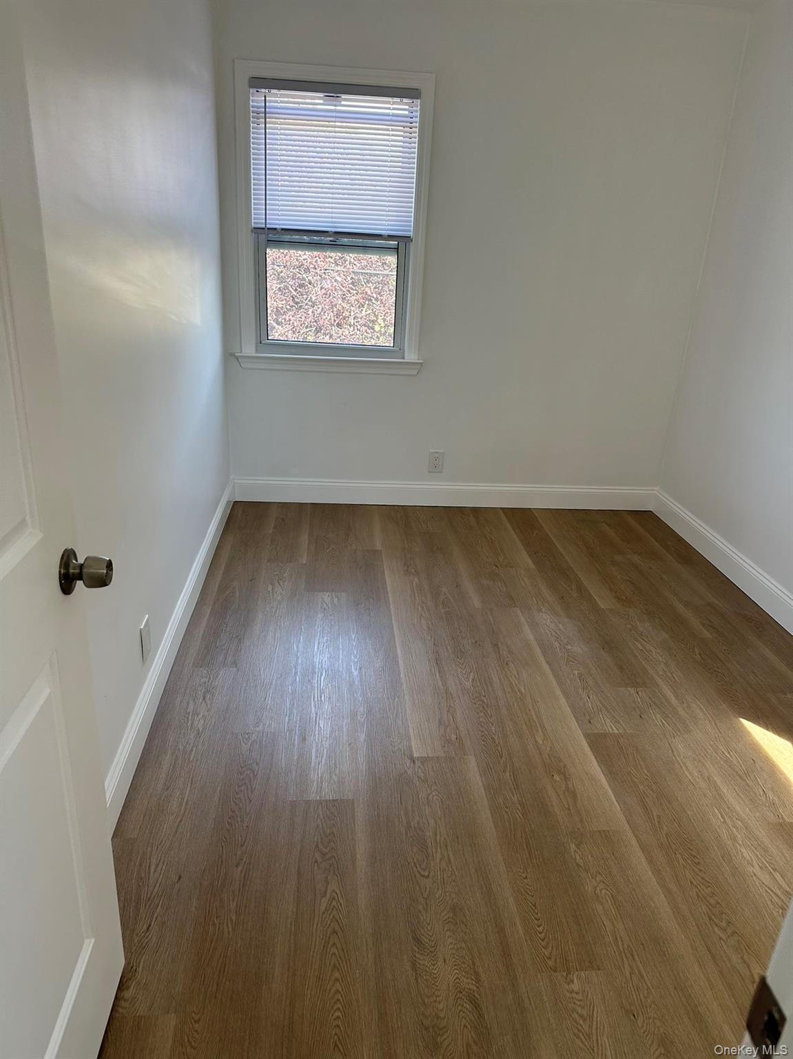 #4 photo, 46-05 158 Street, Flushing , NY 11358