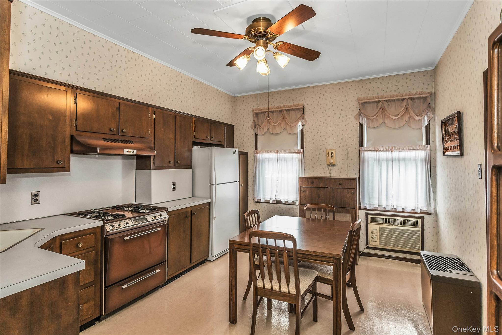 #19 photo, 61-22 56th Drive, Maspeth , NY 11378