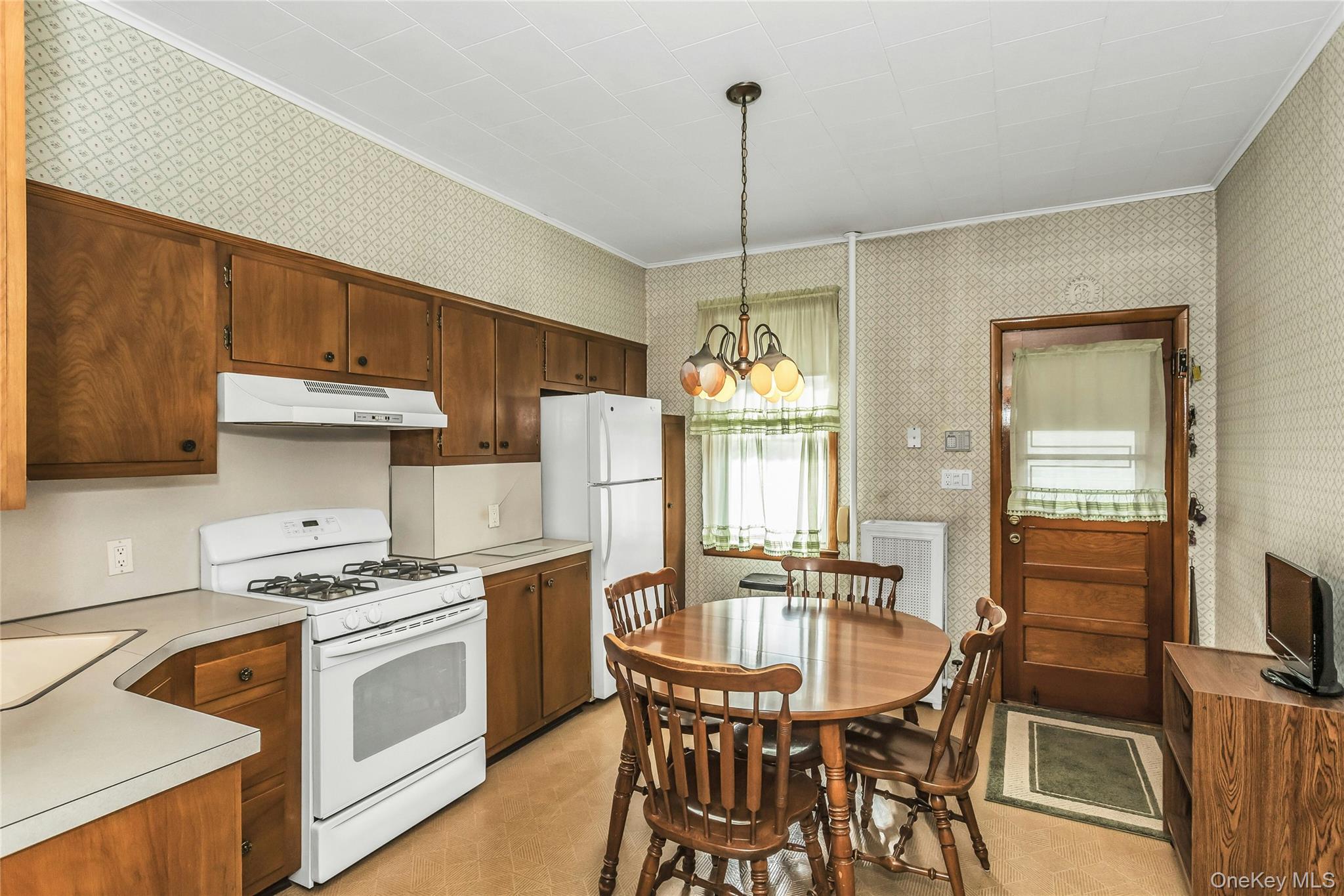 #8 photo, 61-22 56th Drive, Maspeth , NY 11378