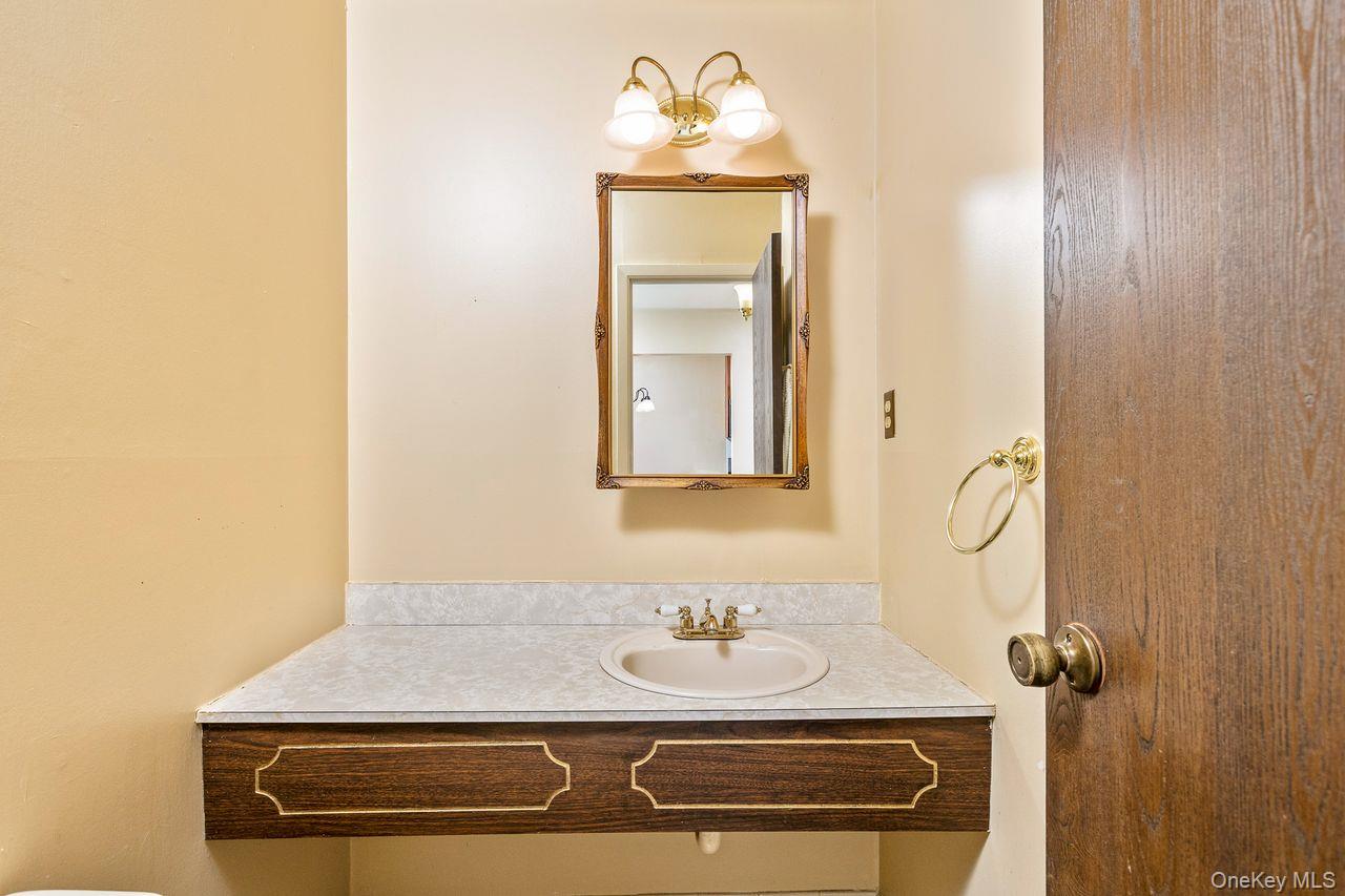 #15 photo, 705 Cabot Court, Saint James , NY 11780