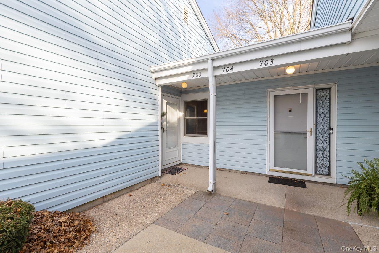 #2 photo, 705 Cabot Court, Saint James , NY 11780