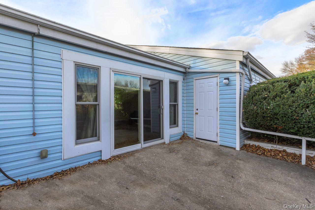 #20 photo, 705 Cabot Court, Saint James , NY 11780