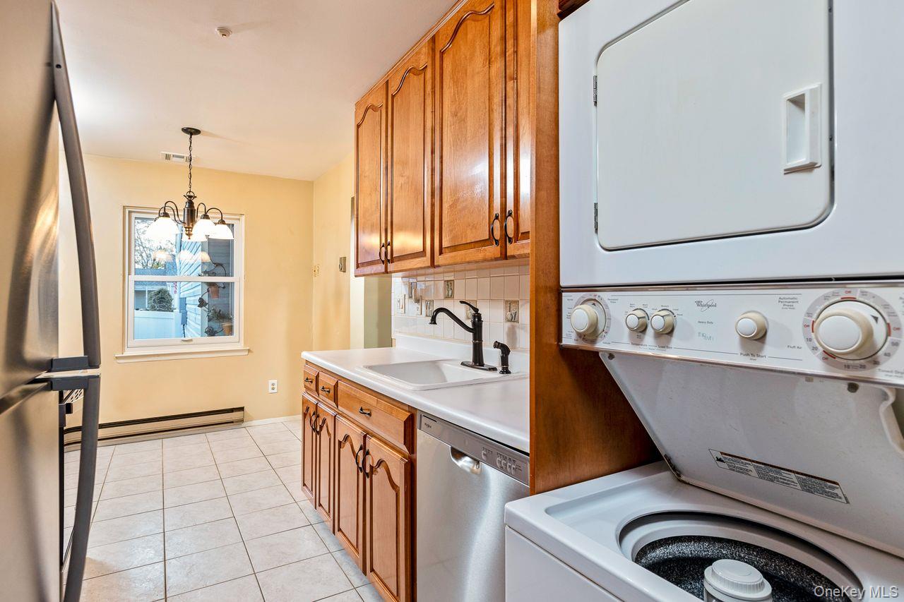 #5 photo, 705 Cabot Court, Saint James , NY 11780