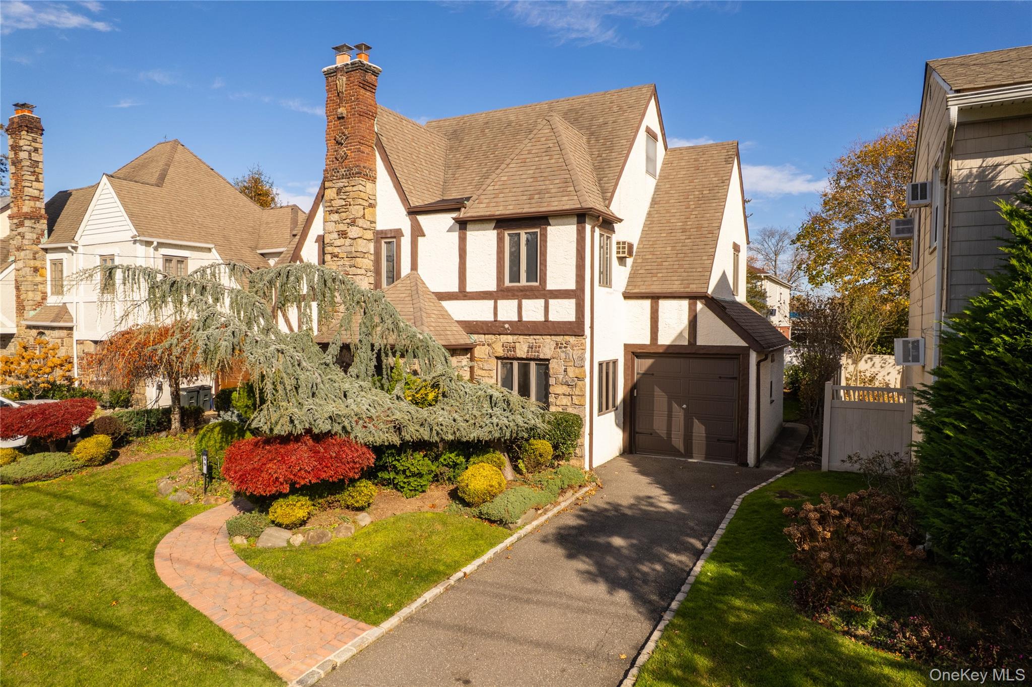 #1 photo, 99 Durland Road, ナッソー郡 Lynbrook , NY 11563