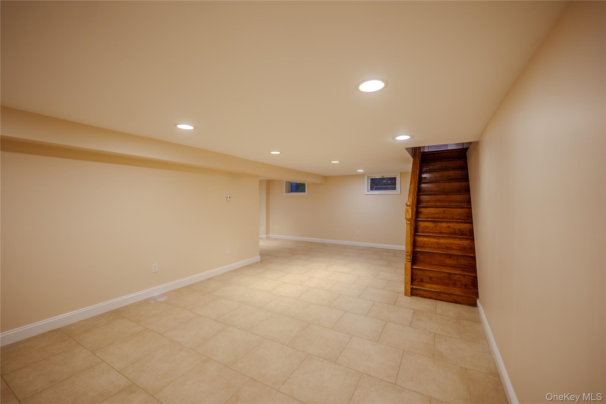 #17 photo, 99 Durland Road, ナッソー郡 Lynbrook , NY 11563