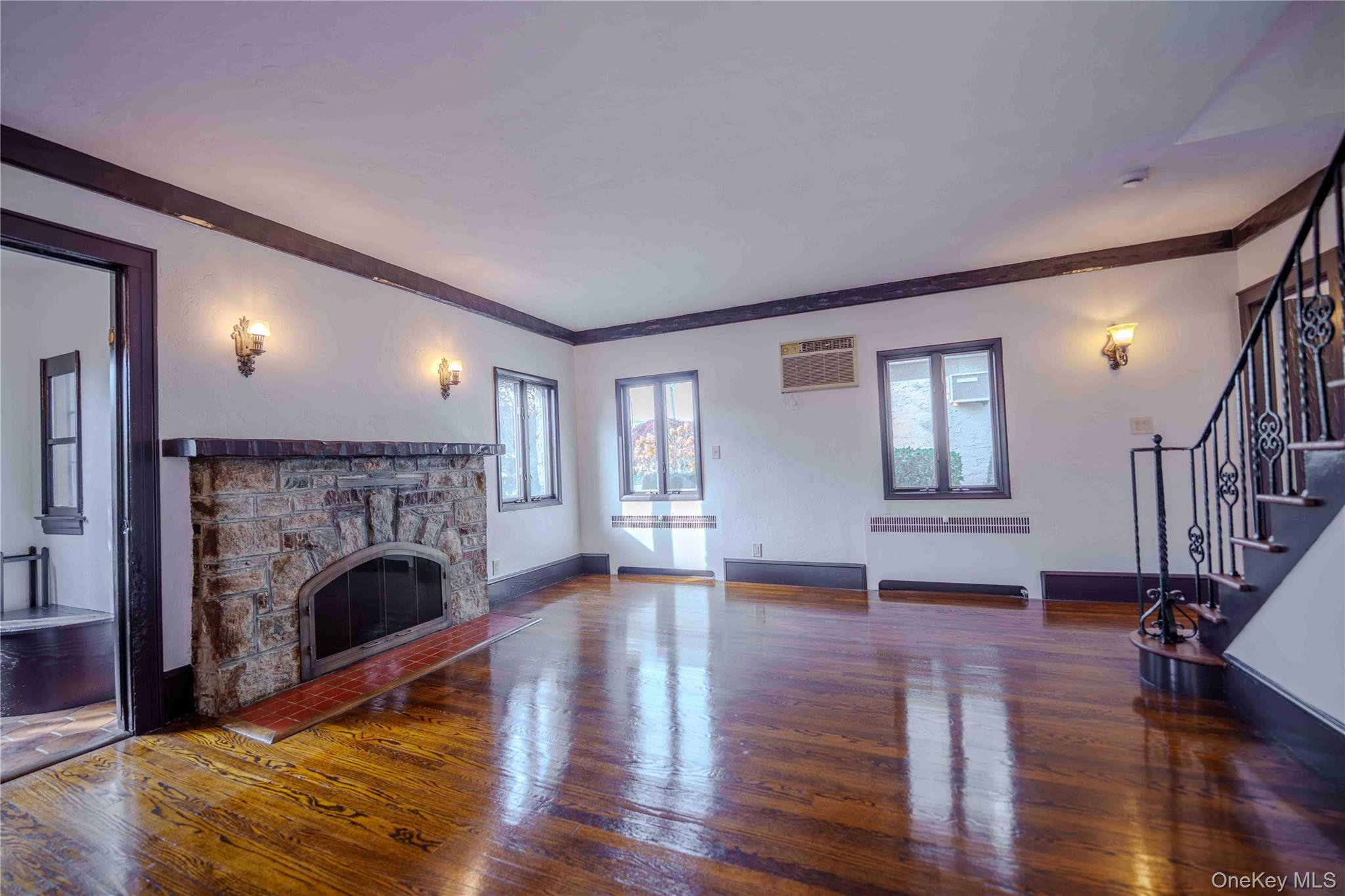 #5 photo, 99 Durland Road, ナッソー郡 Lynbrook , NY 11563