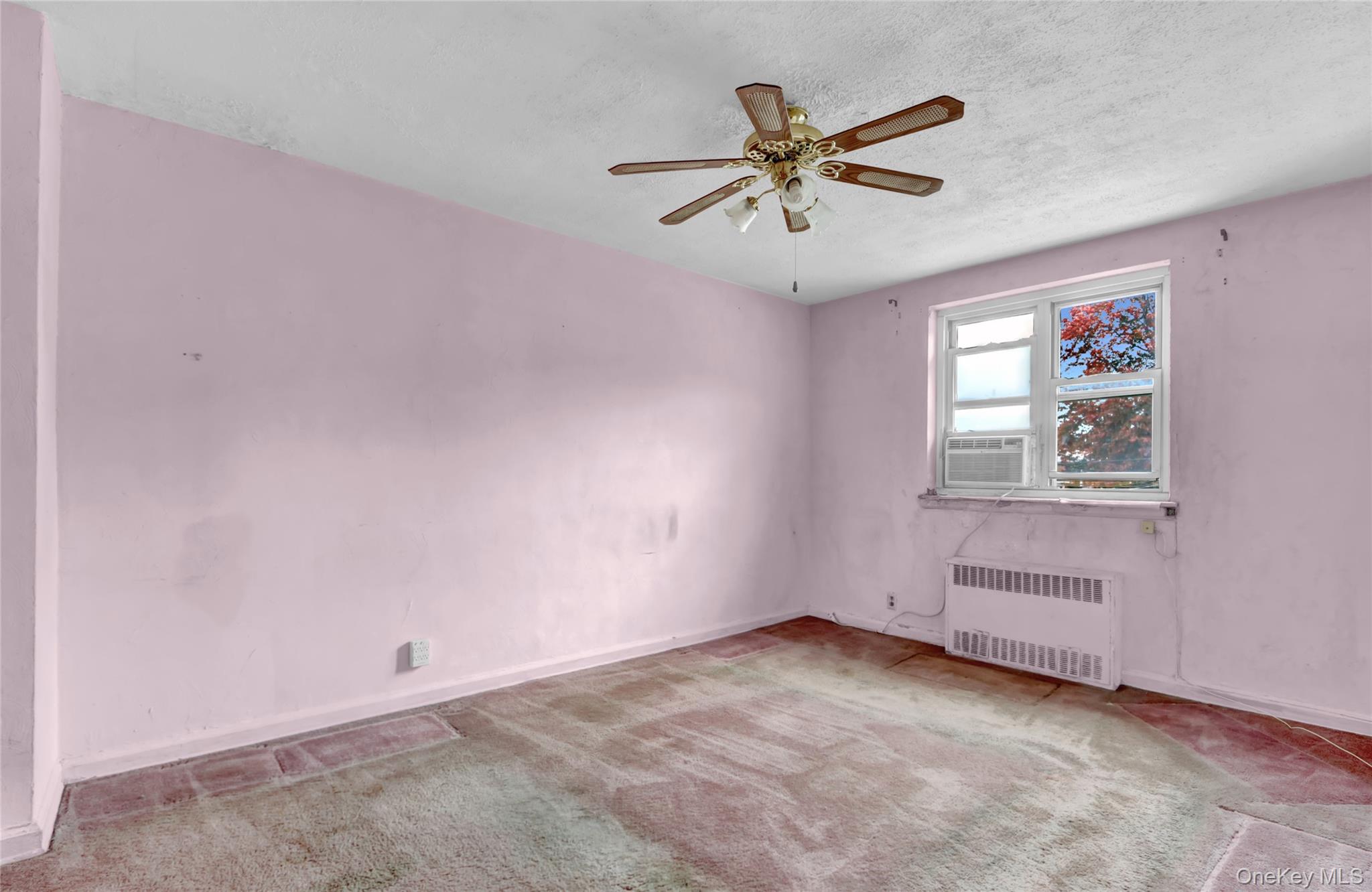 #11 photo, 37-15 195th, Flushing , NY 11358