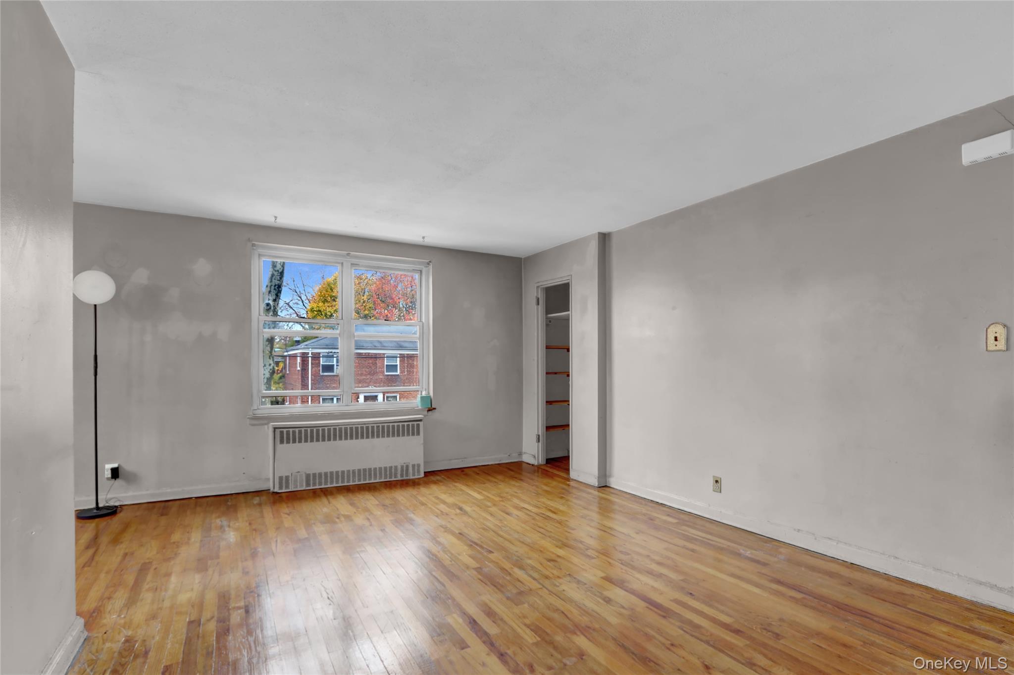 #12 photo, 37-15 195th, Flushing , NY 11358