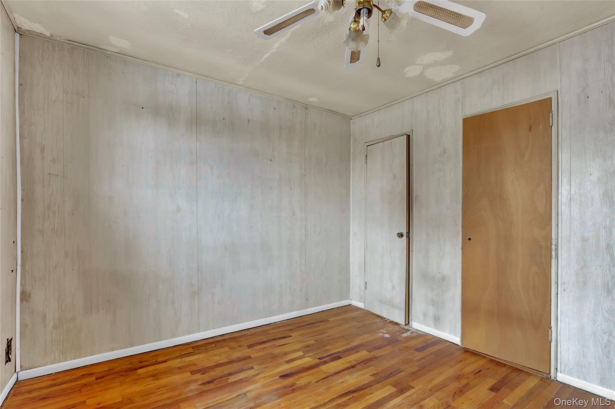 #16 photo, 37-15 195th, Flushing , NY 11358