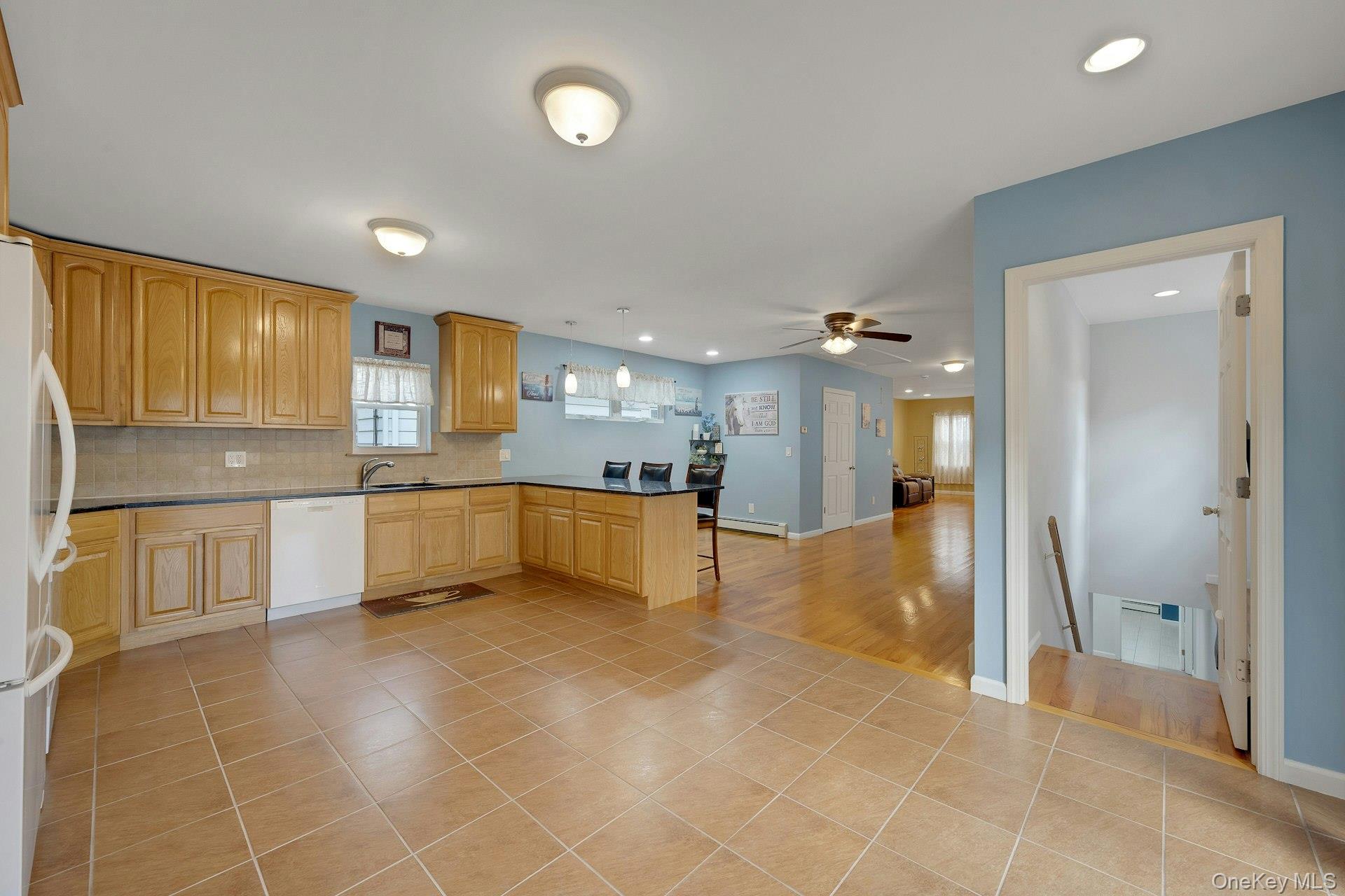 #11 photo, 107E Edgewater Park, Bronx , NY 10465