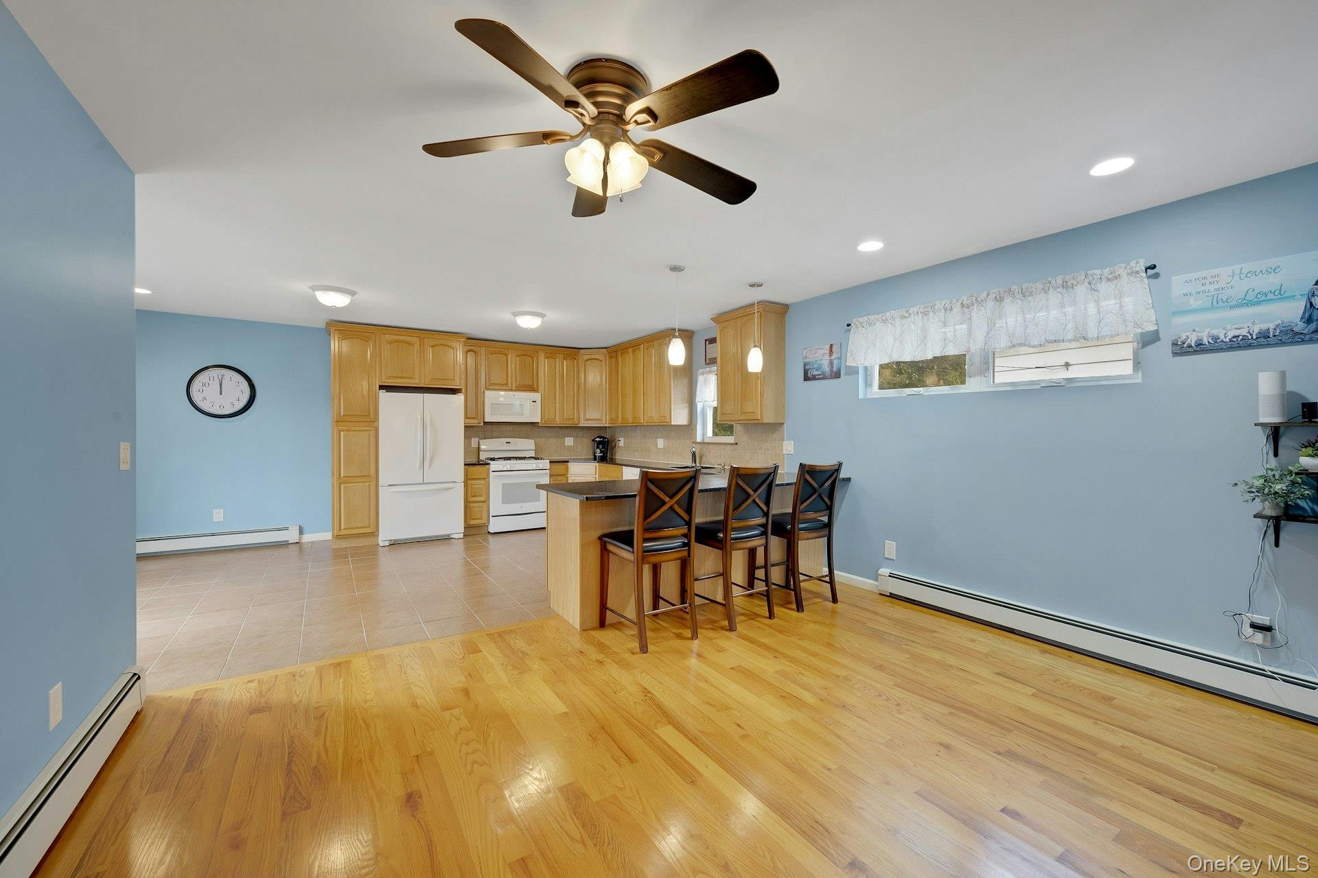 #6 photo, 107E Edgewater Park, Bronx , NY 10465