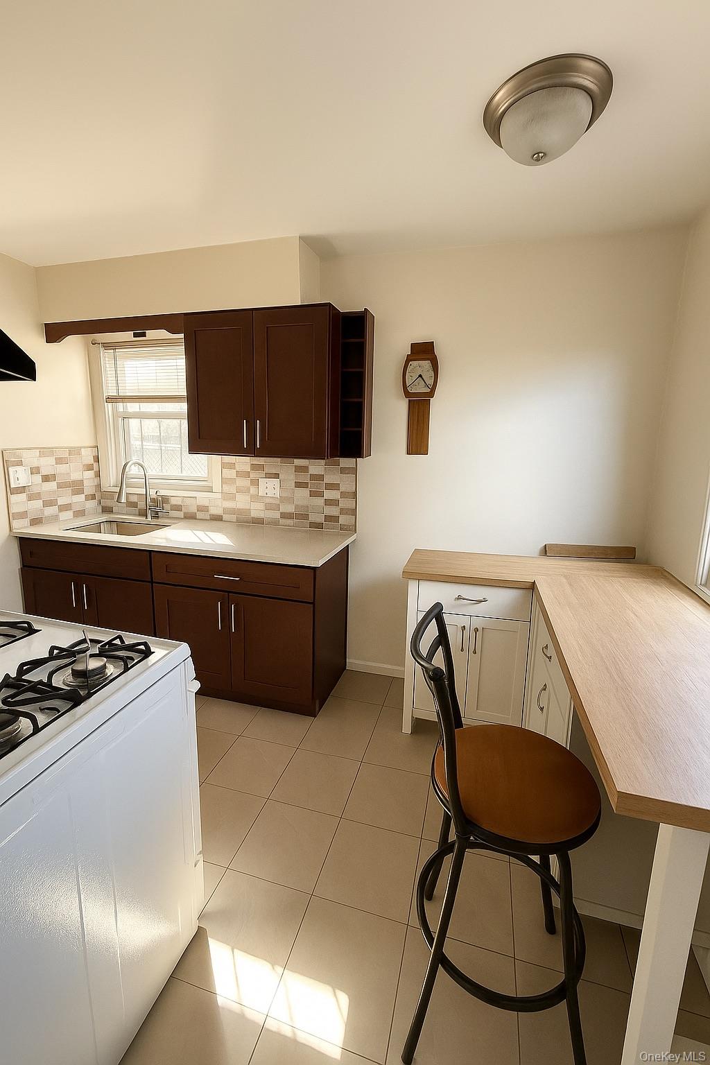 #2 photo, 15567 116th Avenue, Rochdale , NY 11434