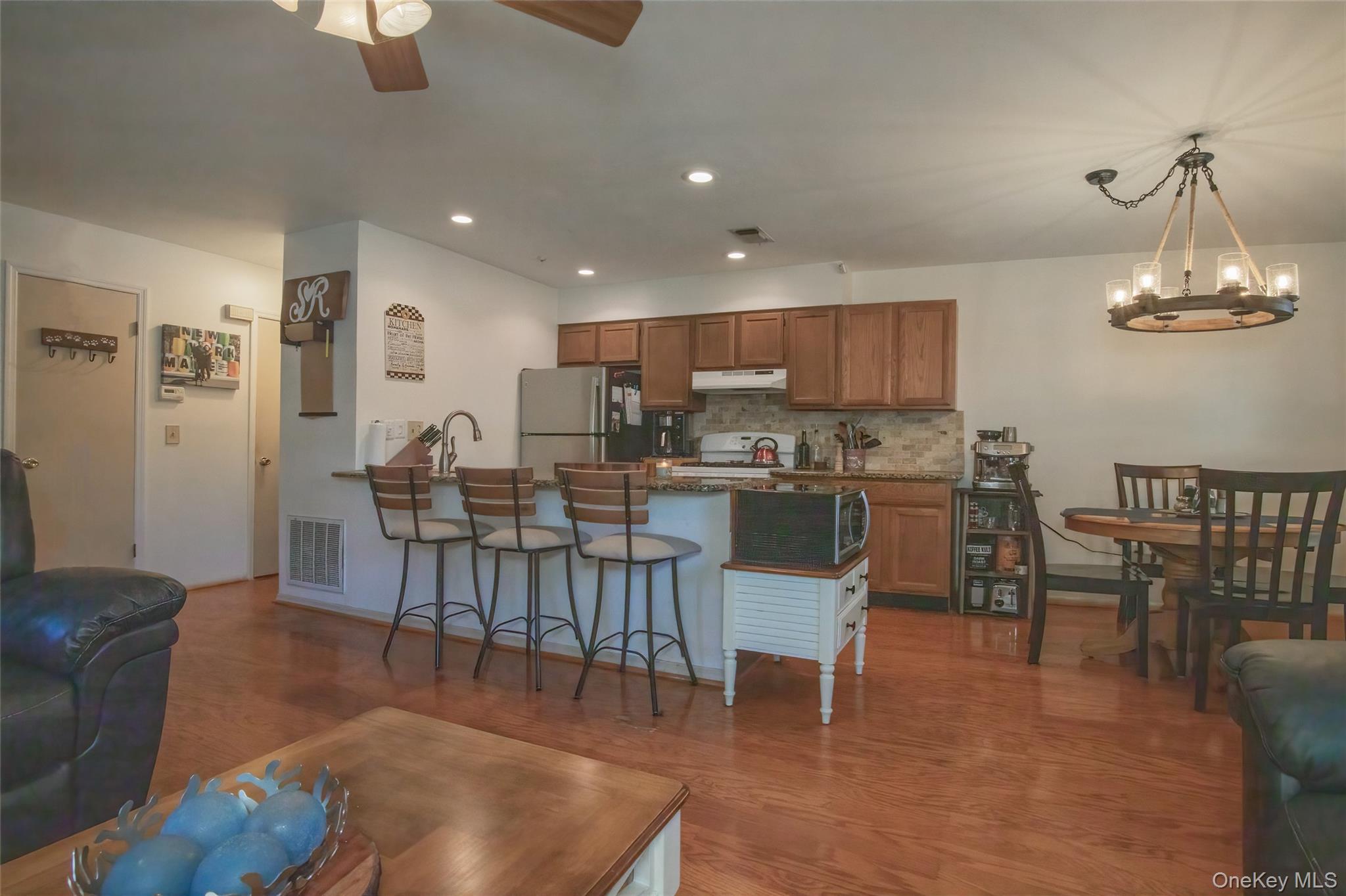 #3 photo, 46 The Rise, Warwick , NY 10990