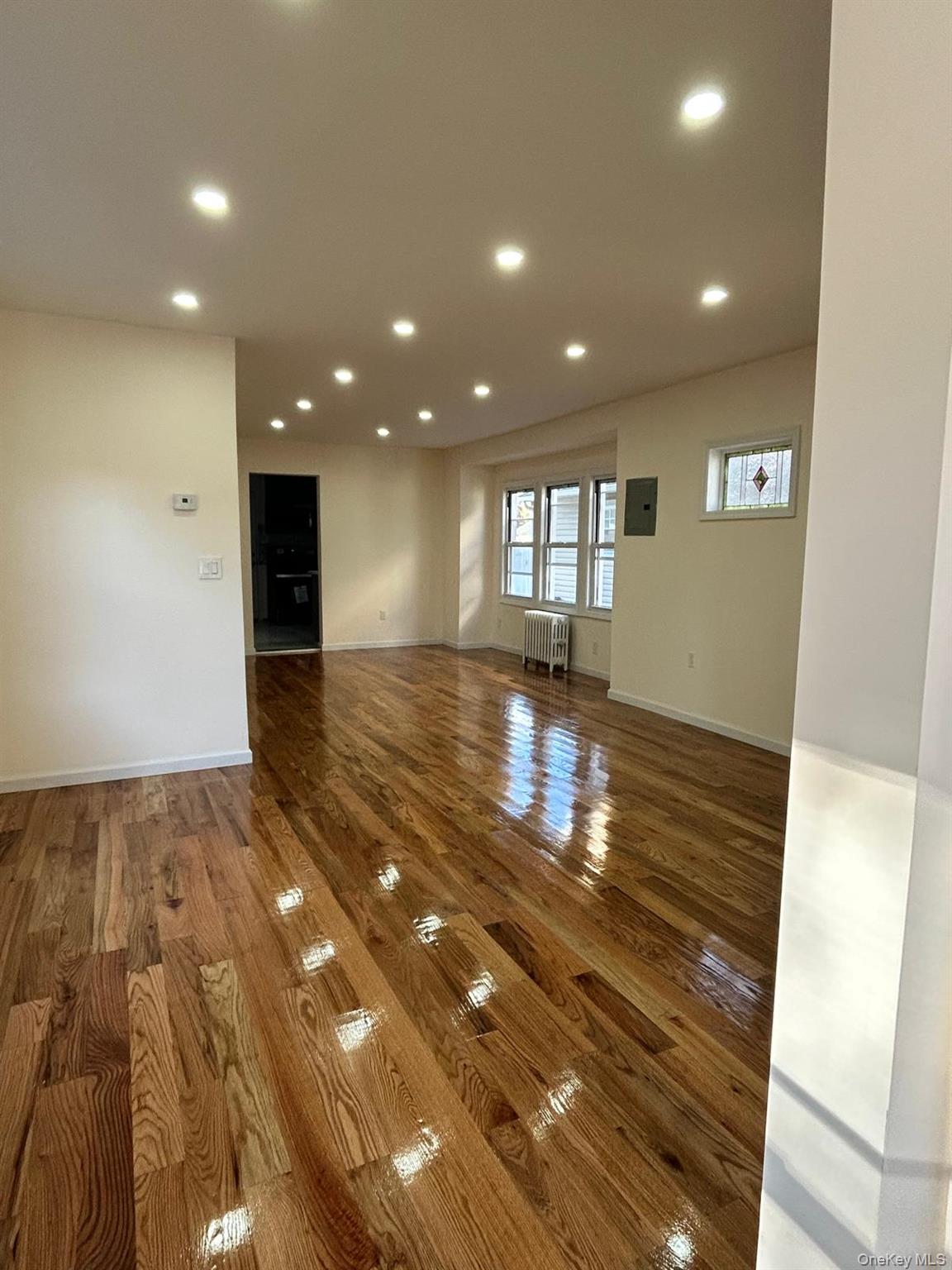 #6 photo, 119-60 177th Street, Saint Albans , NY 11434