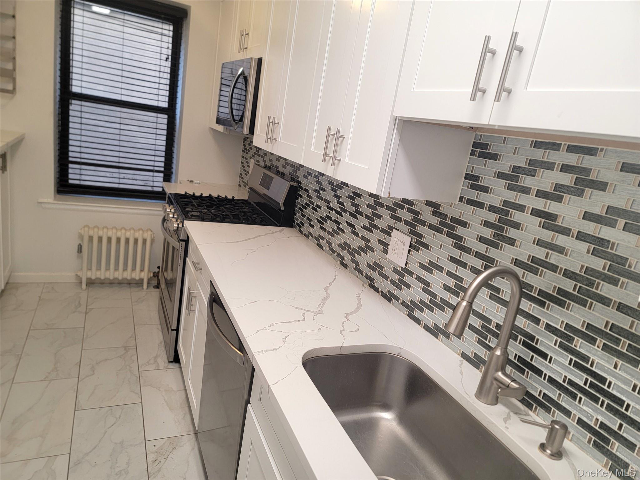 #2 photo, 6 West Avenue, Larchmont , NY 10538