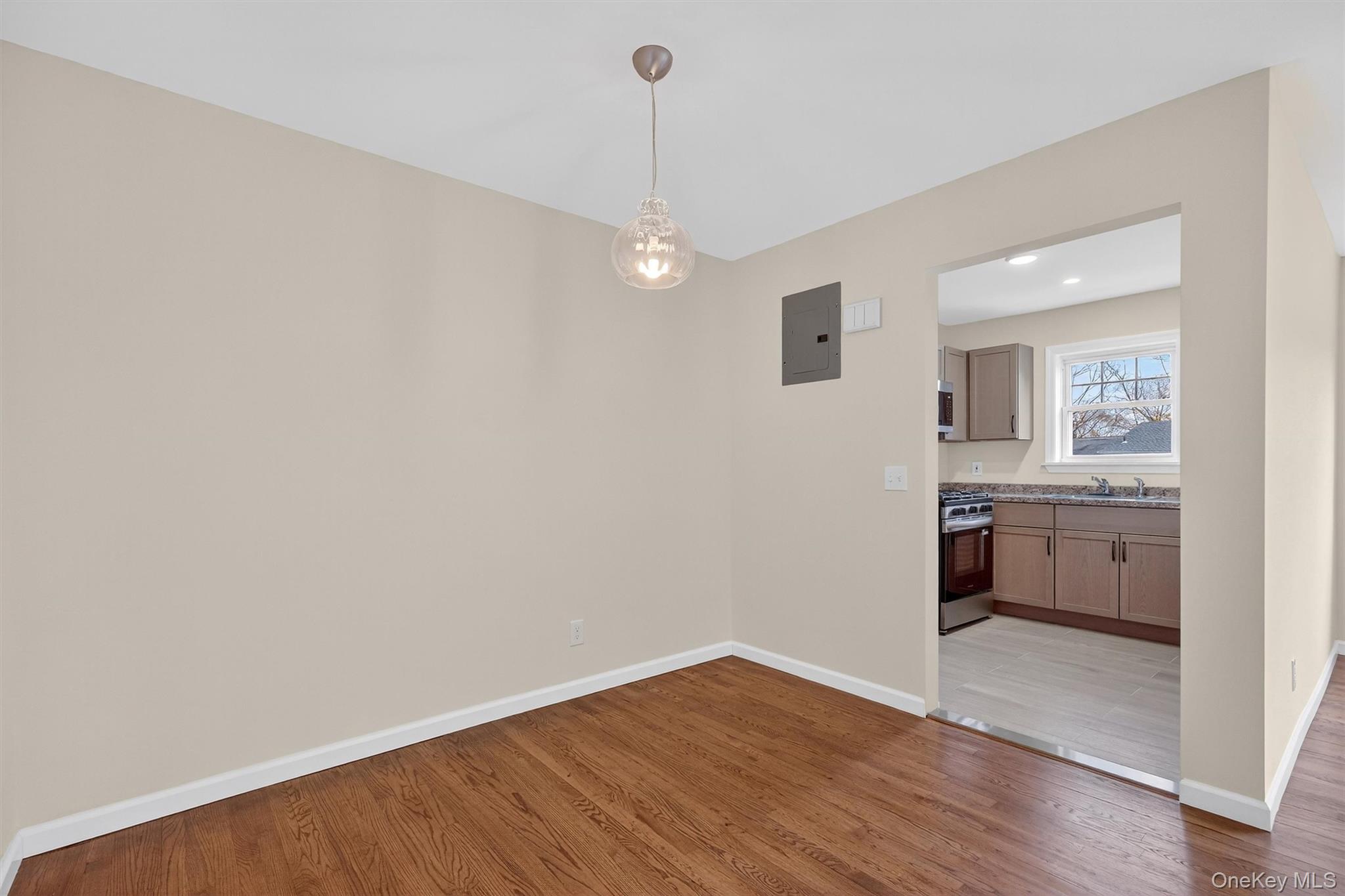 #7 photo, 1879 Crompond Road, Peekskill , NY 10566