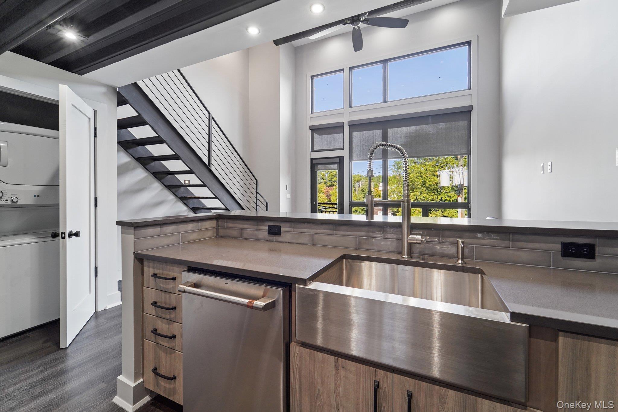 #2 photo, 172 E Prospect Avenue, Mamaroneck , NY 10543