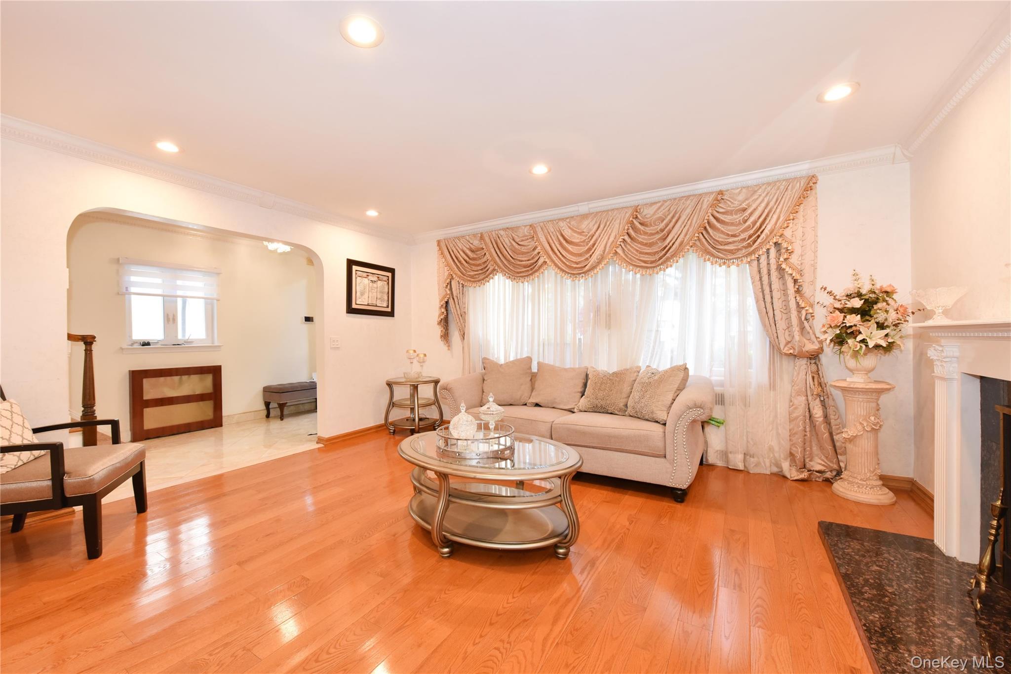 #8 photo, 80-46 212th Street, Hollis Hills , NY 11427