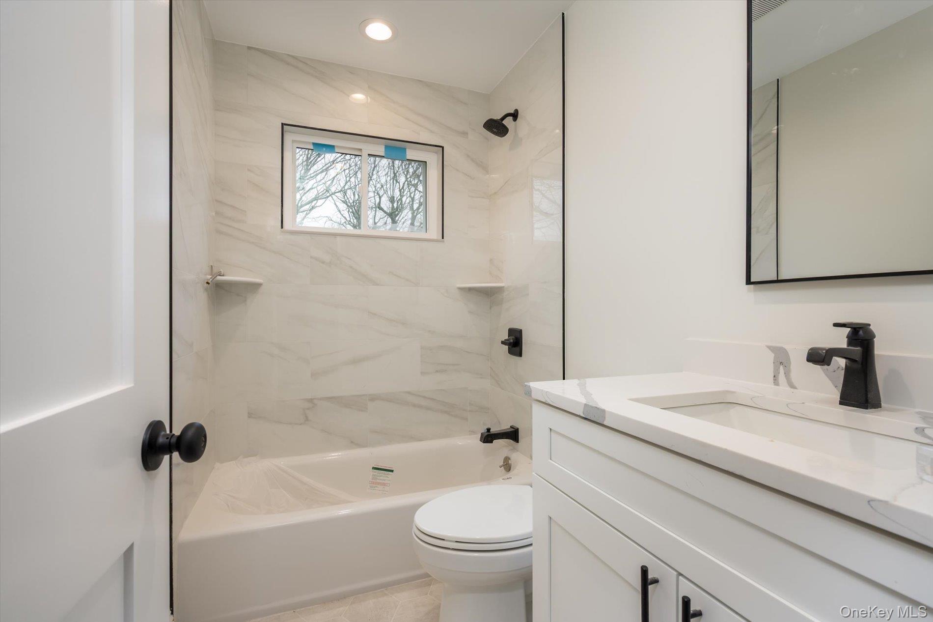 #18 photo, 15 Dubois Avenue, Amityville , NY 11701