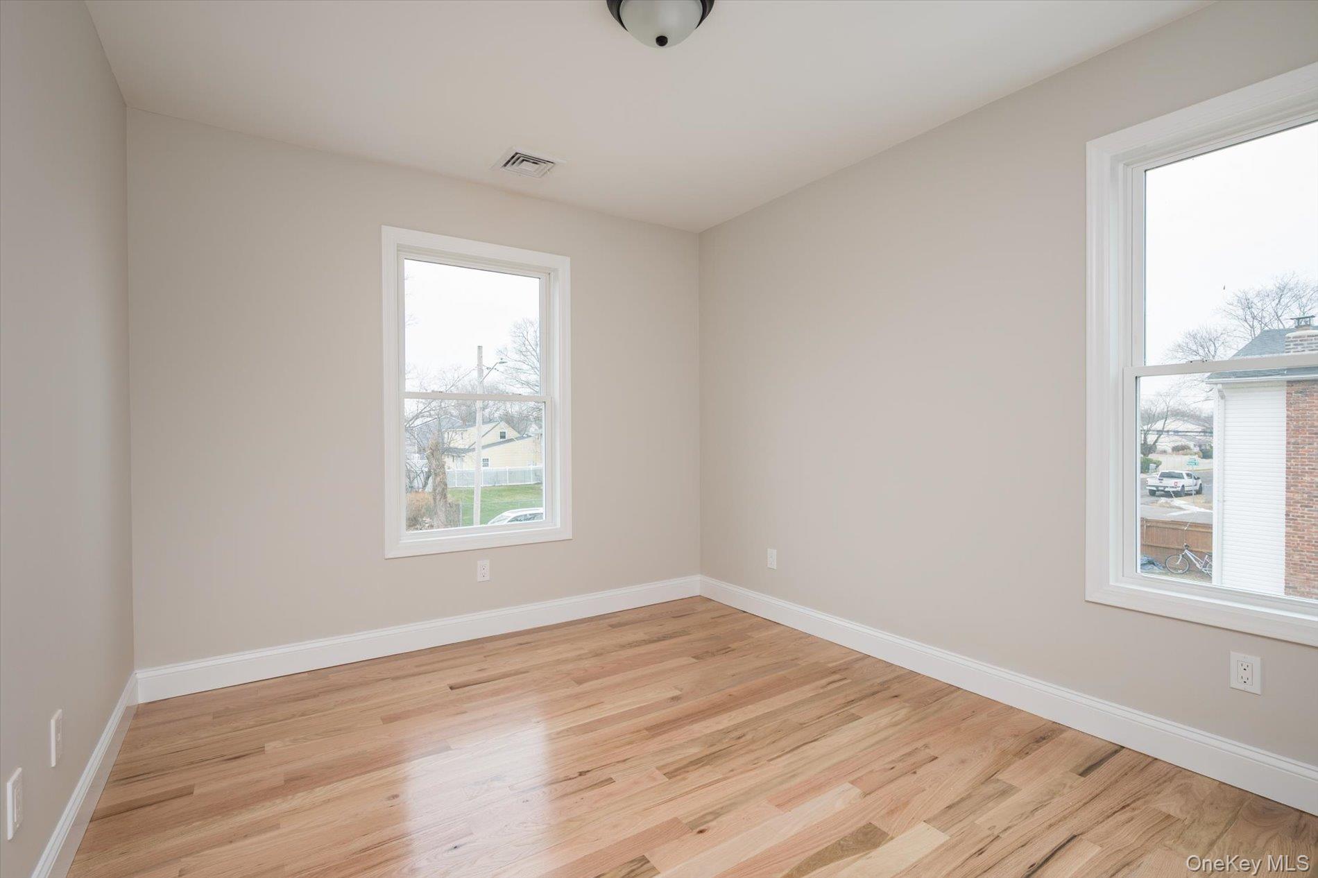 #20 photo, 15 Dubois Avenue, Amityville , NY 11701