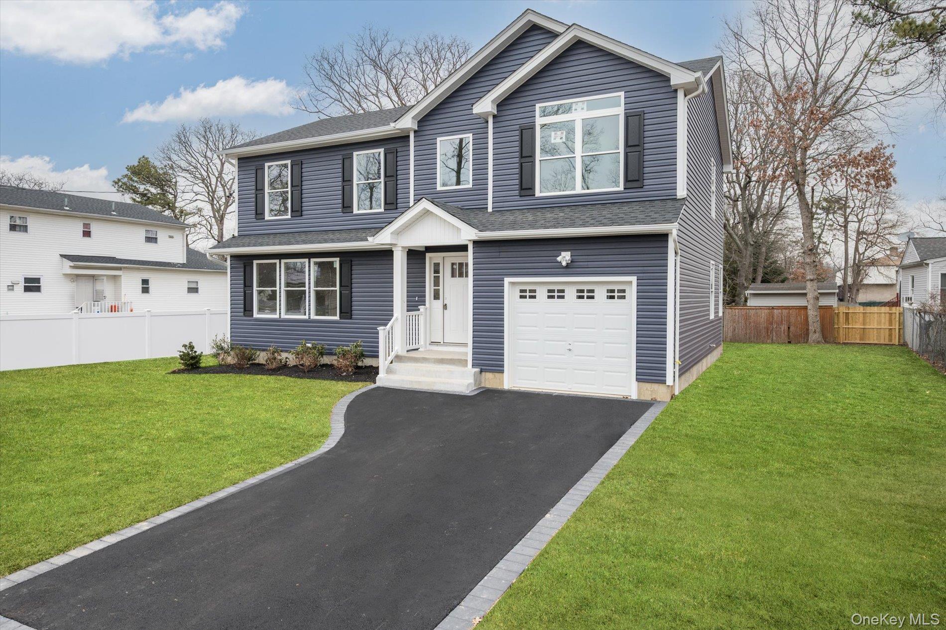 #3 photo, 15 Dubois Avenue, Amityville , NY 11701