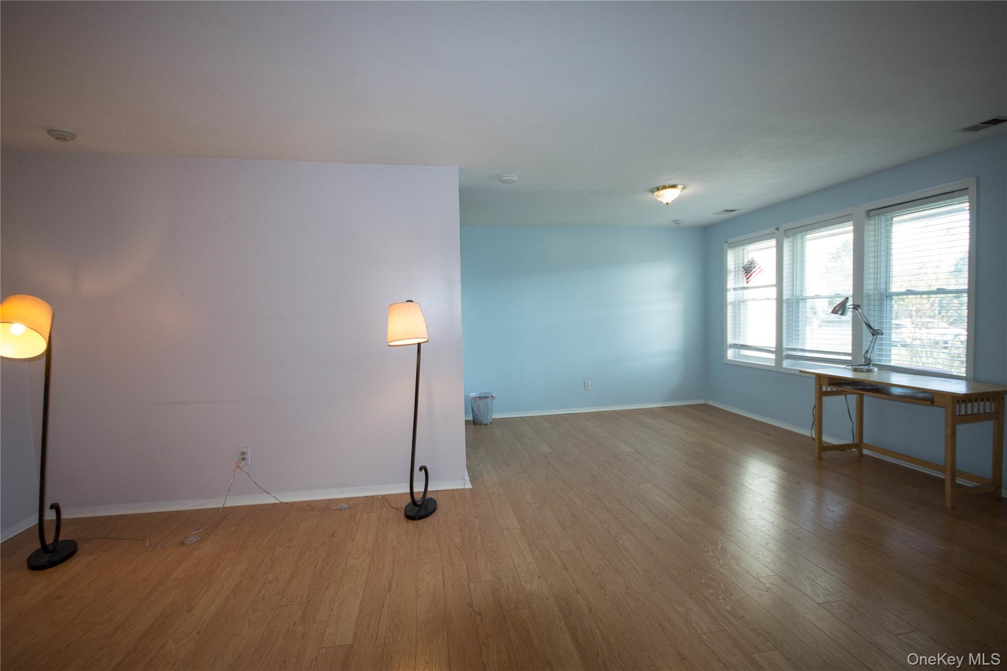 #5 photo, 312 Artist Lake Drive, Middle Island , NY 11953