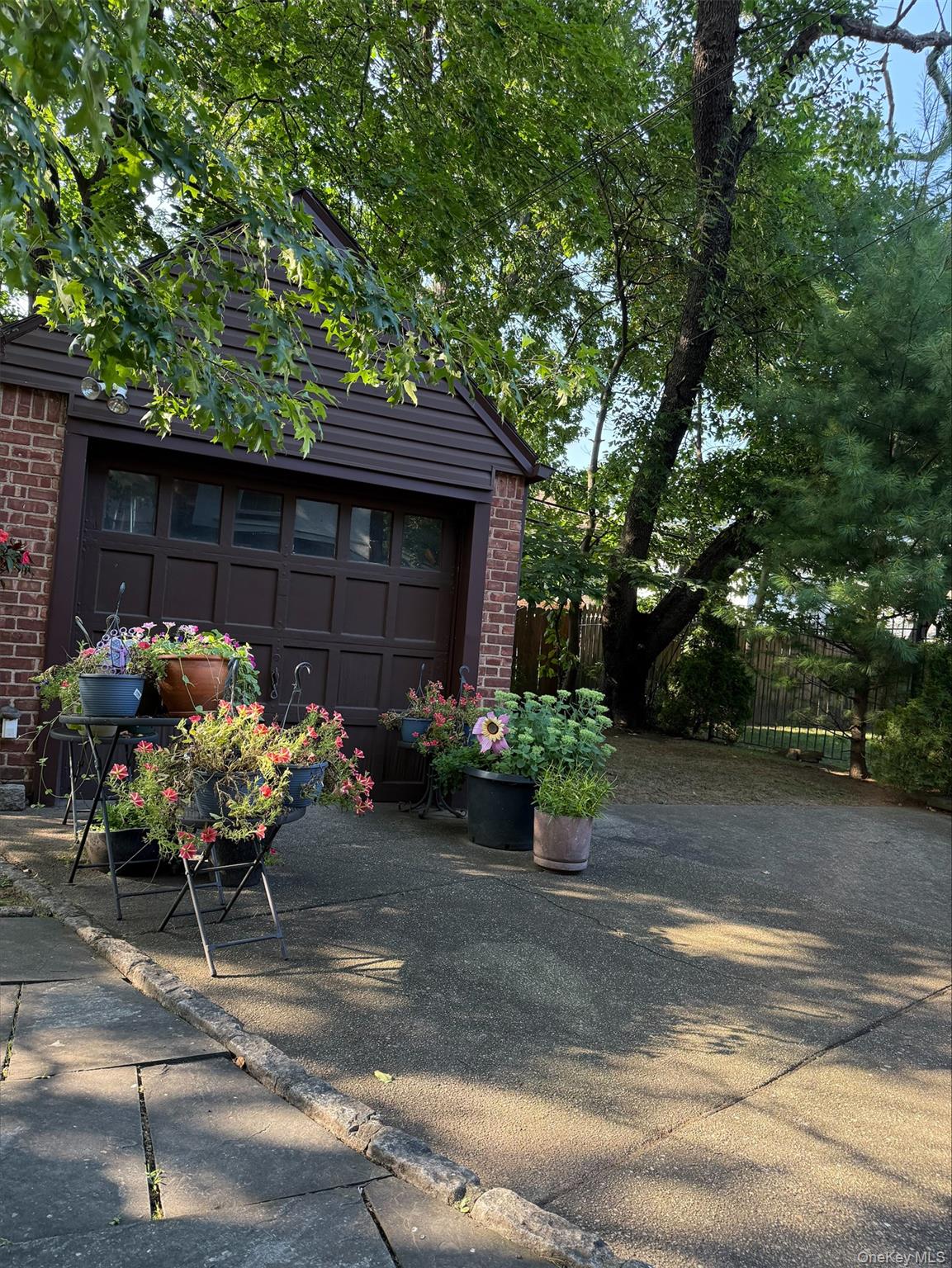 #18 photo, 186-15 Grand Central Parkway, Jamaica Estates , NY 11432