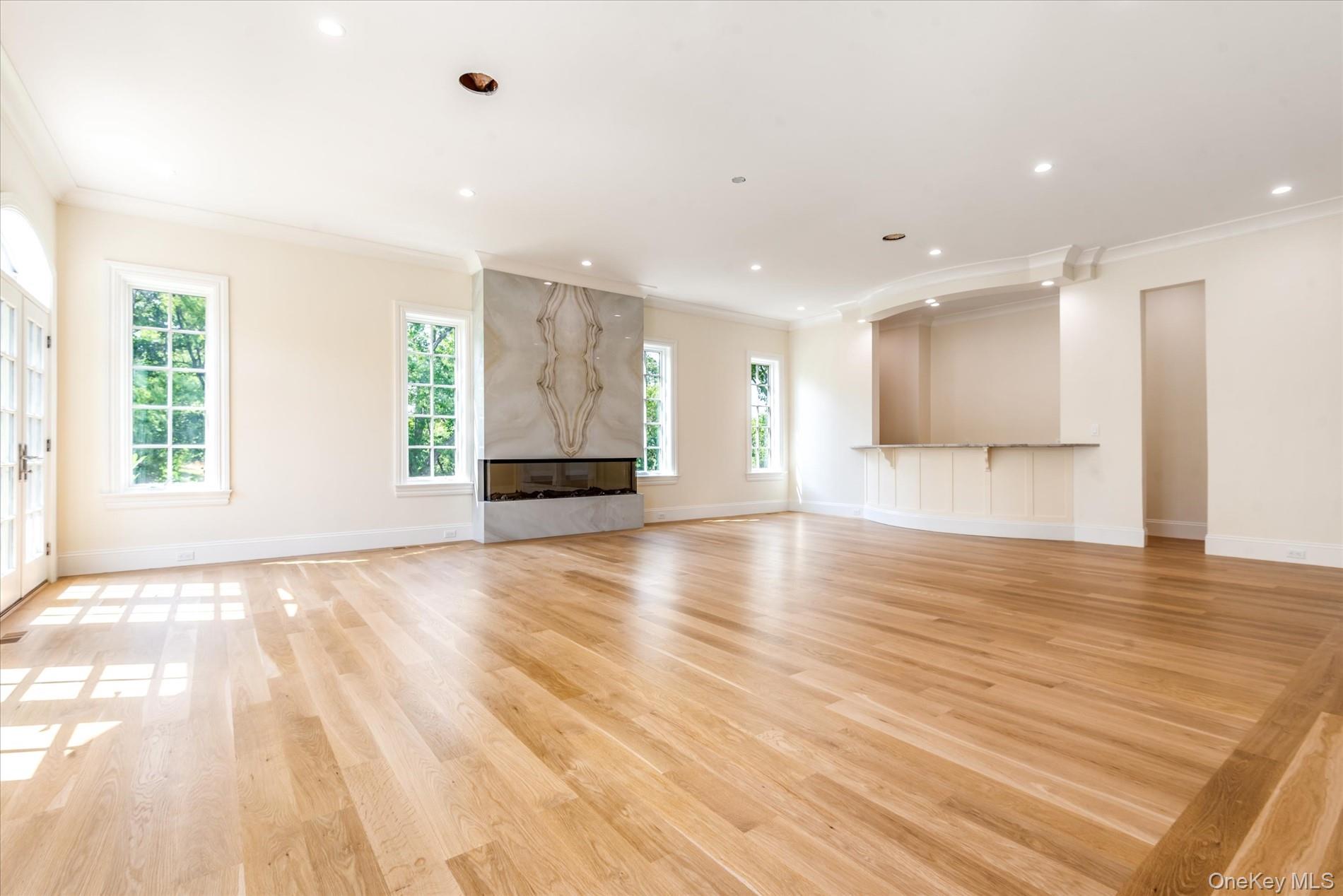 #13 photo, 566 E Shore Road, Great Neck , NY 11024