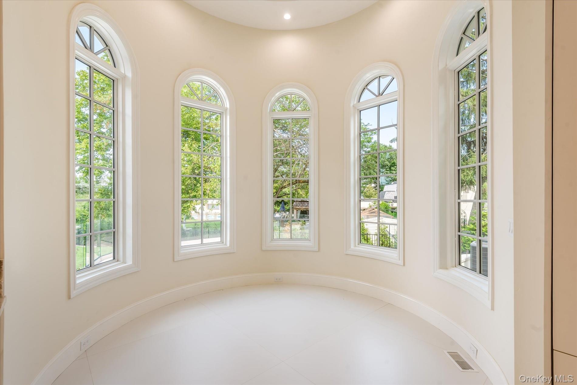 #20 photo, 566 E Shore Road, Great Neck , NY 11024