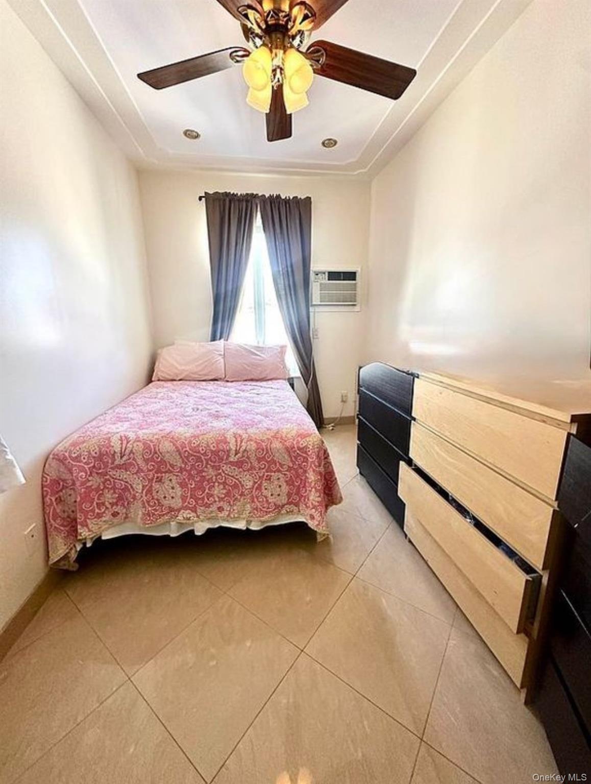 #12 photo, 80-11 78th Avenue, Glendale , NY 11385