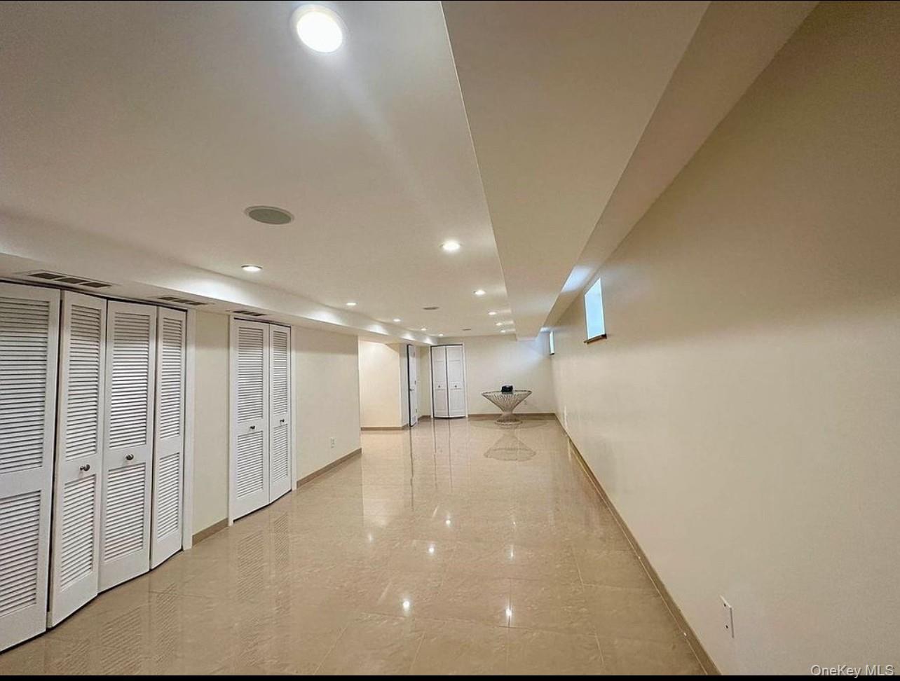 #13 photo, 80-11 78th Avenue, Glendale , NY 11385