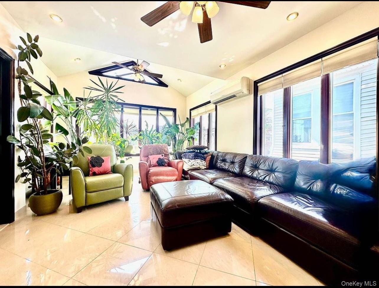 #6 photo, 80-11 78th Avenue, Glendale , NY 11385