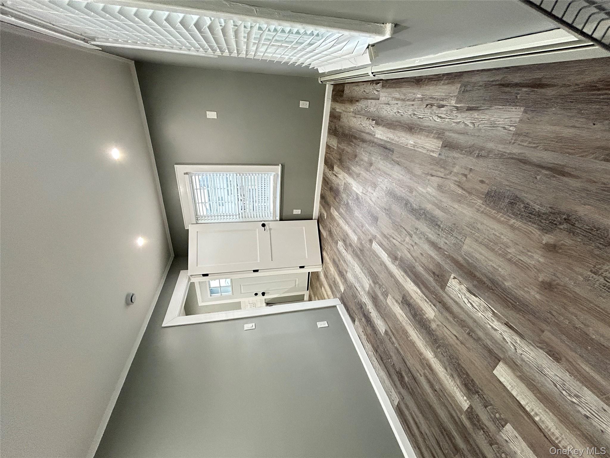 #8 photo, 3680 Naomi St, Seaford , NY 11783