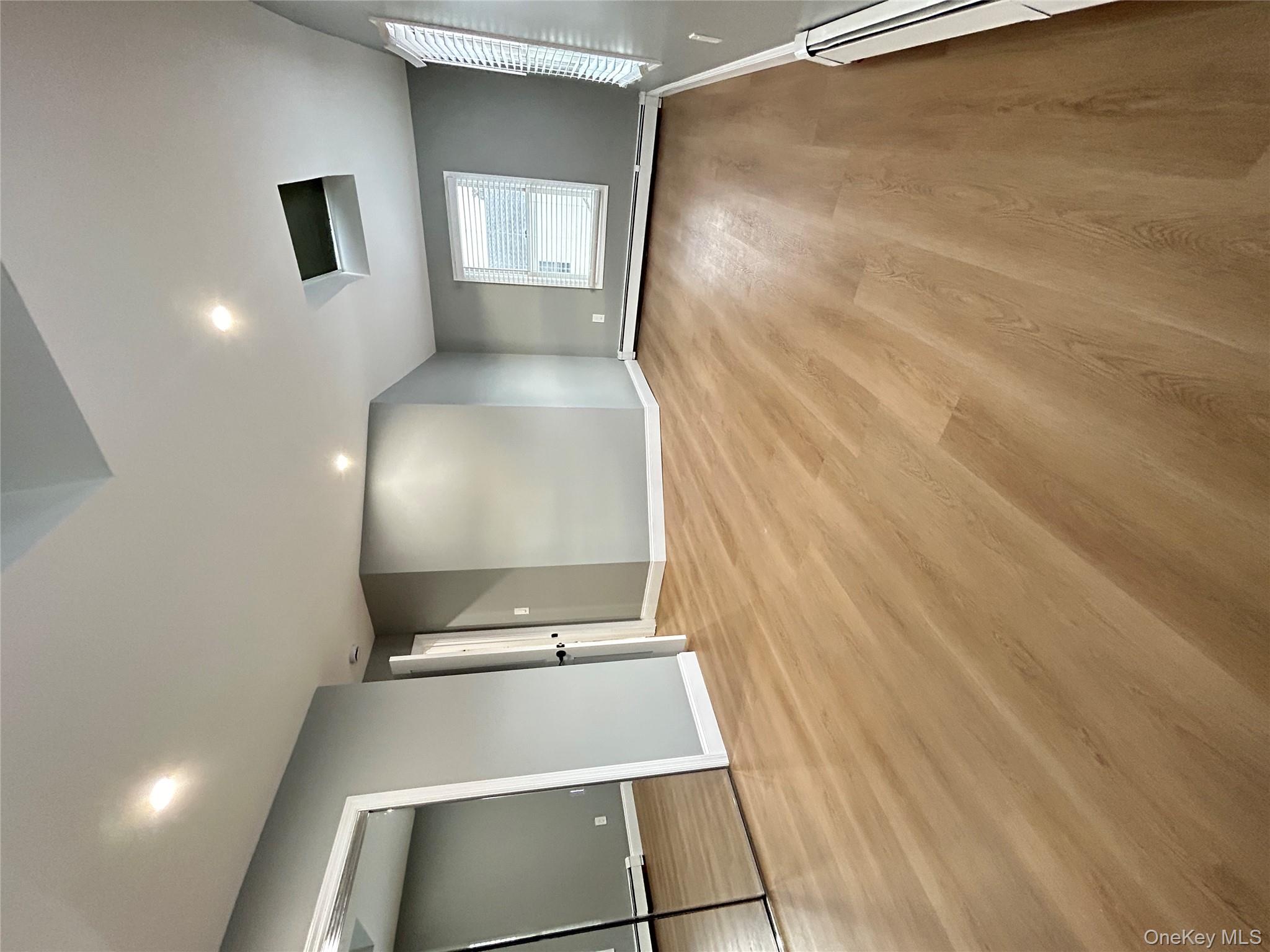 #9 photo, 3680 Naomi St, Seaford , NY 11783