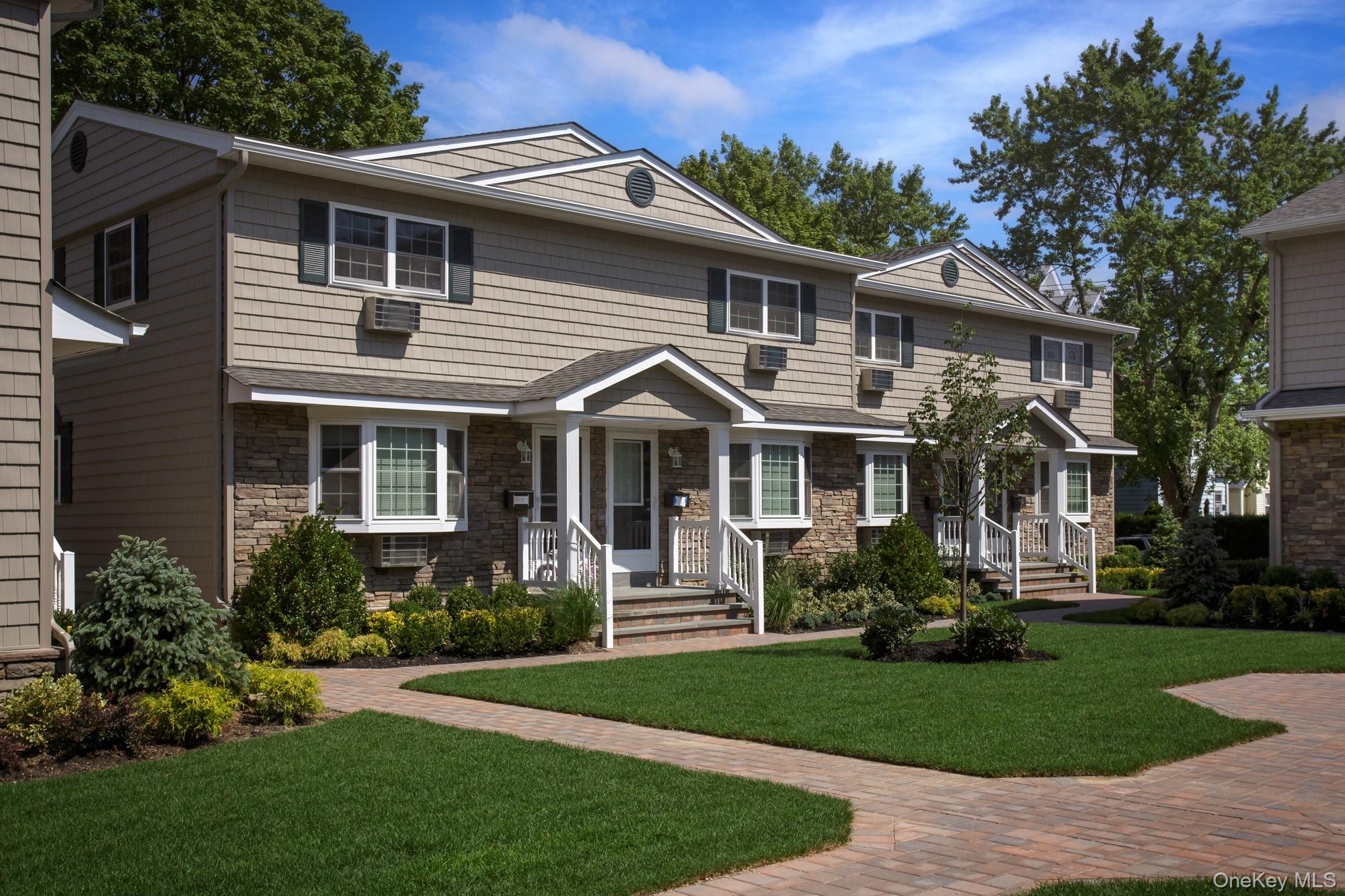 #1 photo, 51 Park Avenue, Babylon , NY 11702