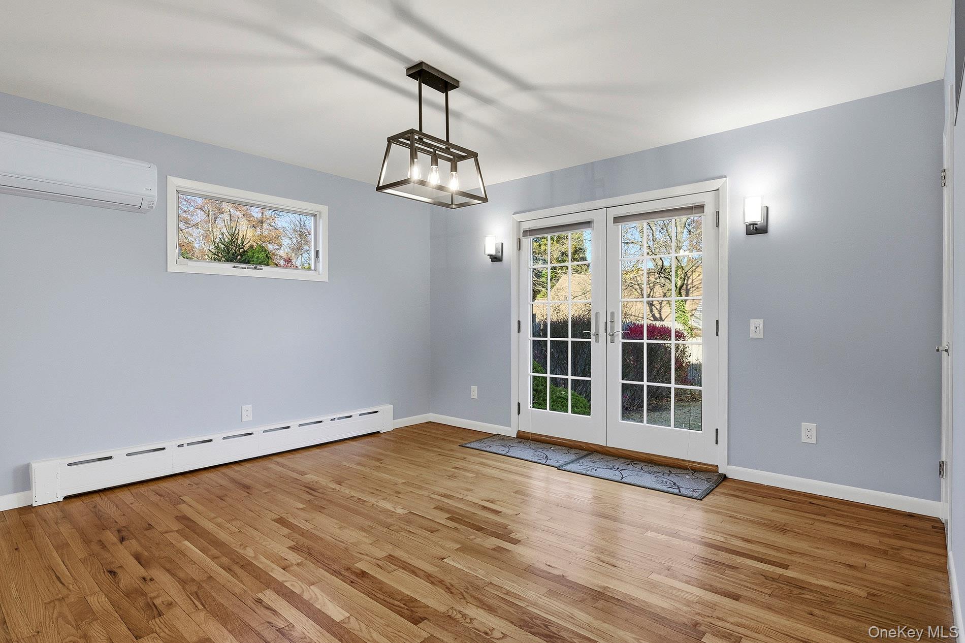 #13 photo, 135 E 25th Street, Huntington Station , NY 11746