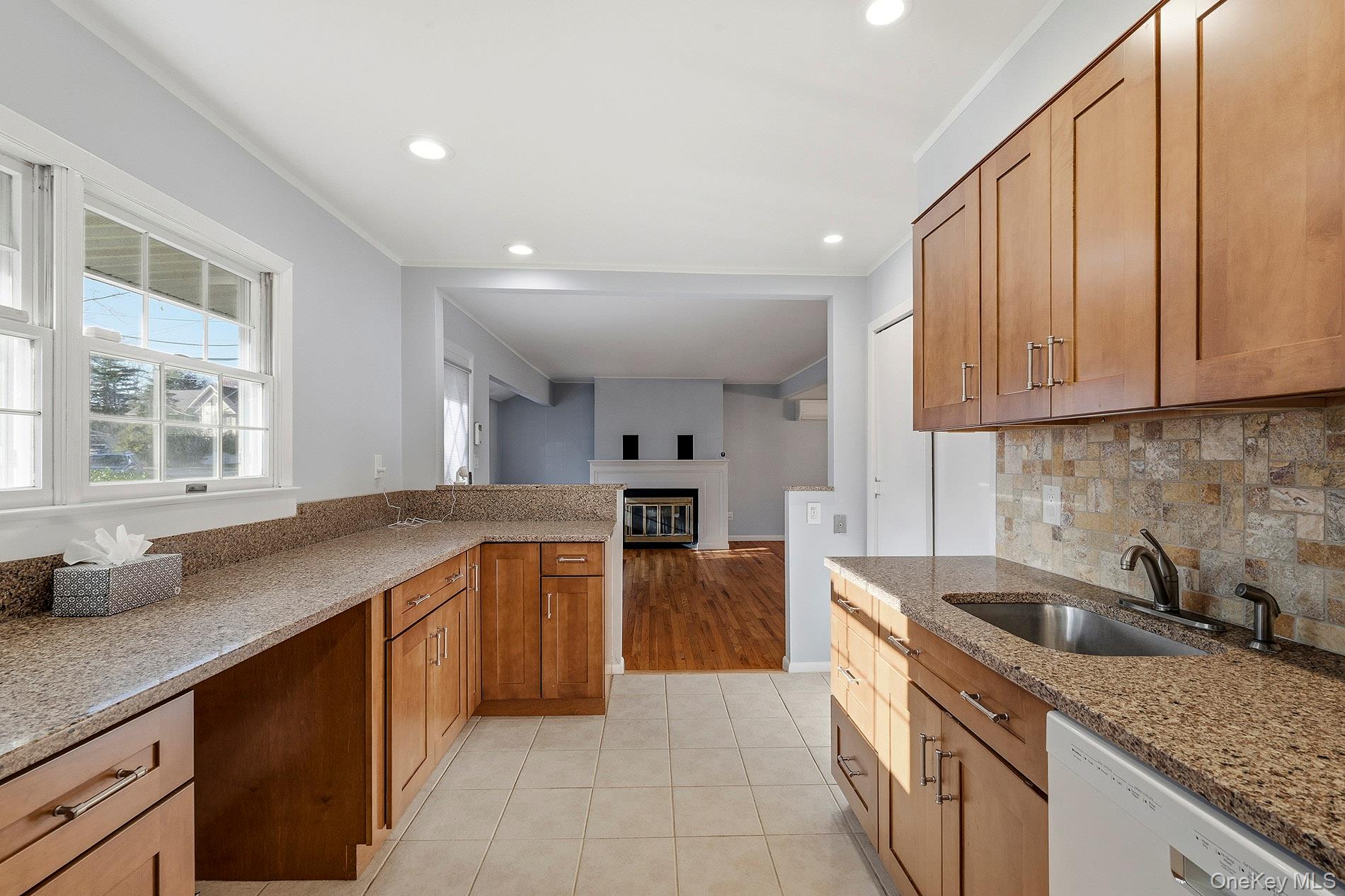 #17 photo, 135 E 25th Street, Huntington Station , NY 11746