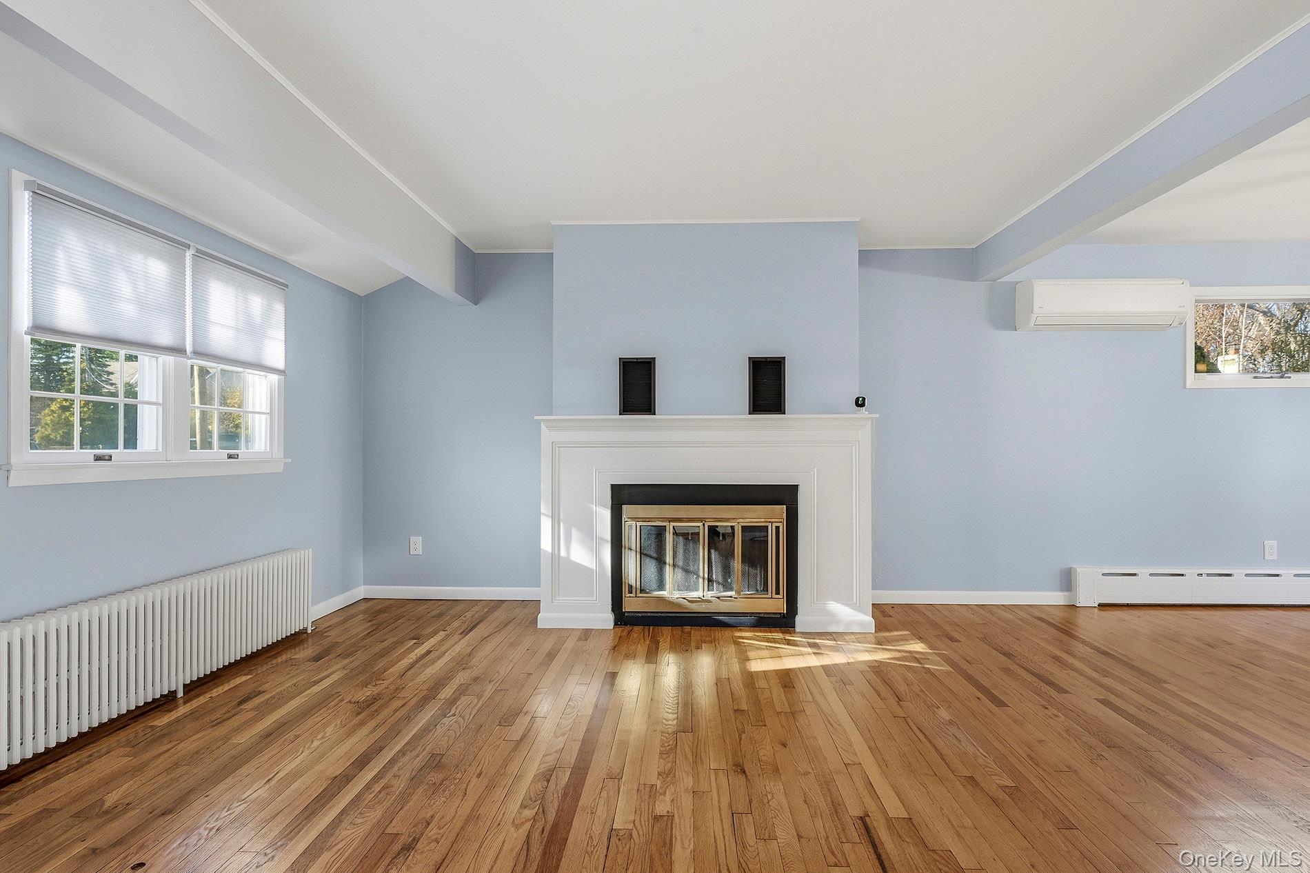 #7 photo, 135 E 25th Street, Huntington Station , NY 11746