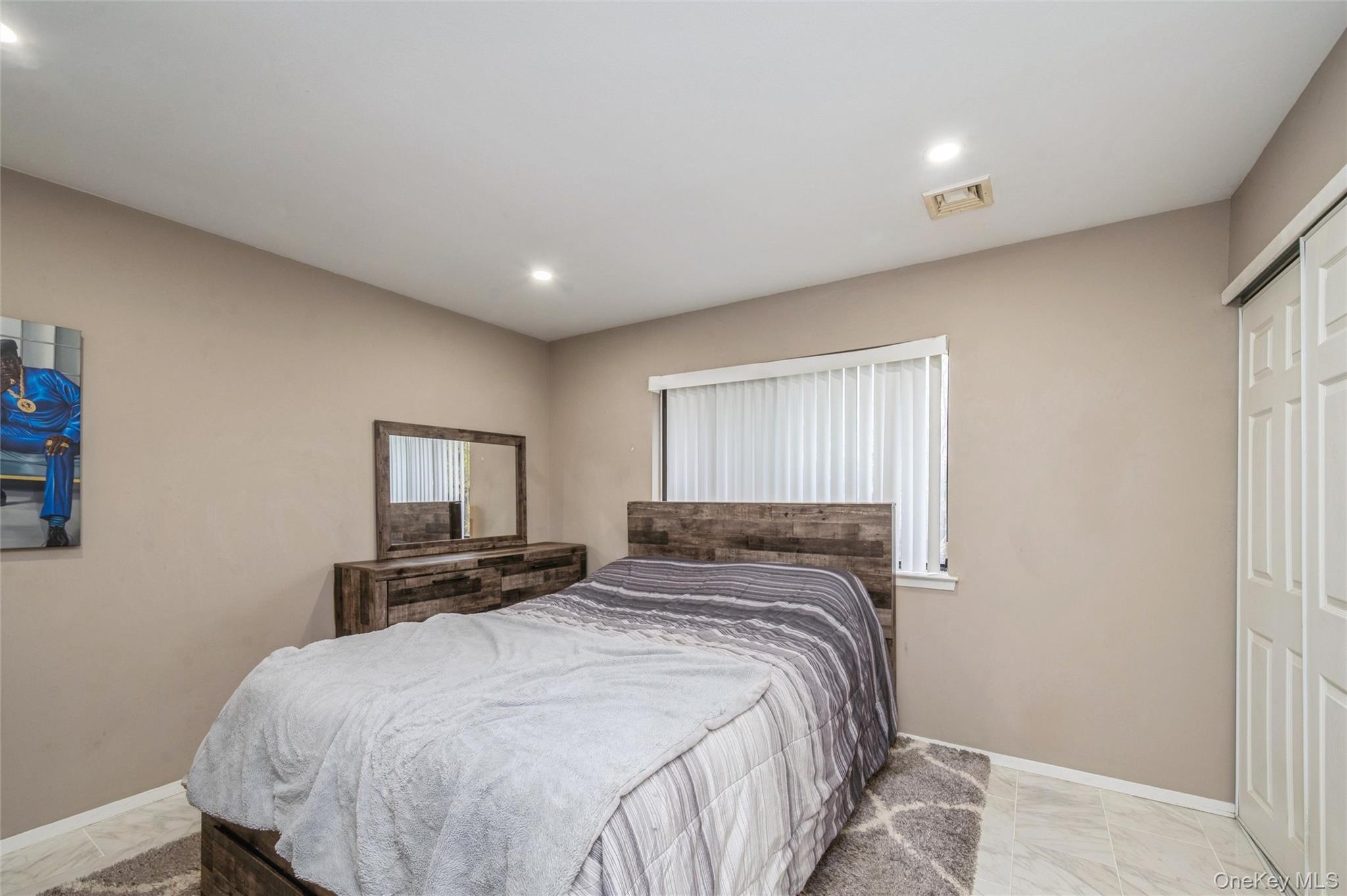 #16 photo, 615 Broadway, サフォーク郡 Amityville , NY 11701