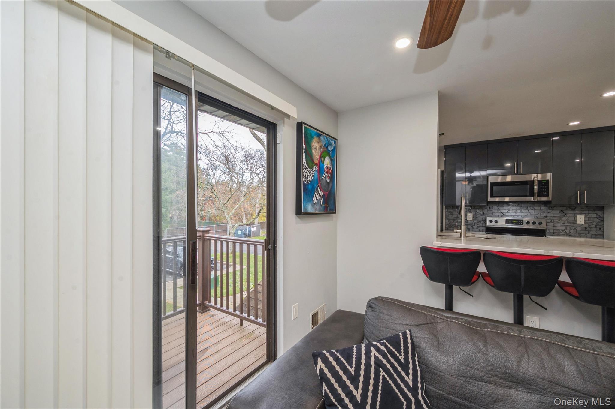 #18 photo, 615 Broadway, サフォーク郡 Amityville , NY 11701