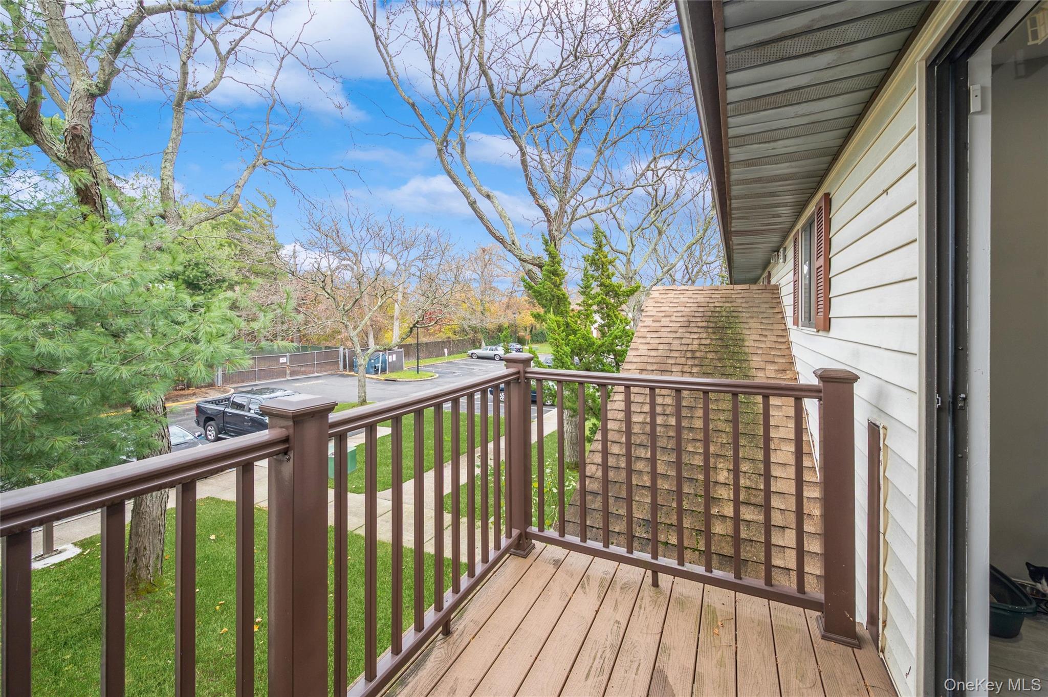 #19 photo, 615 Broadway, サフォーク郡 Amityville , NY 11701